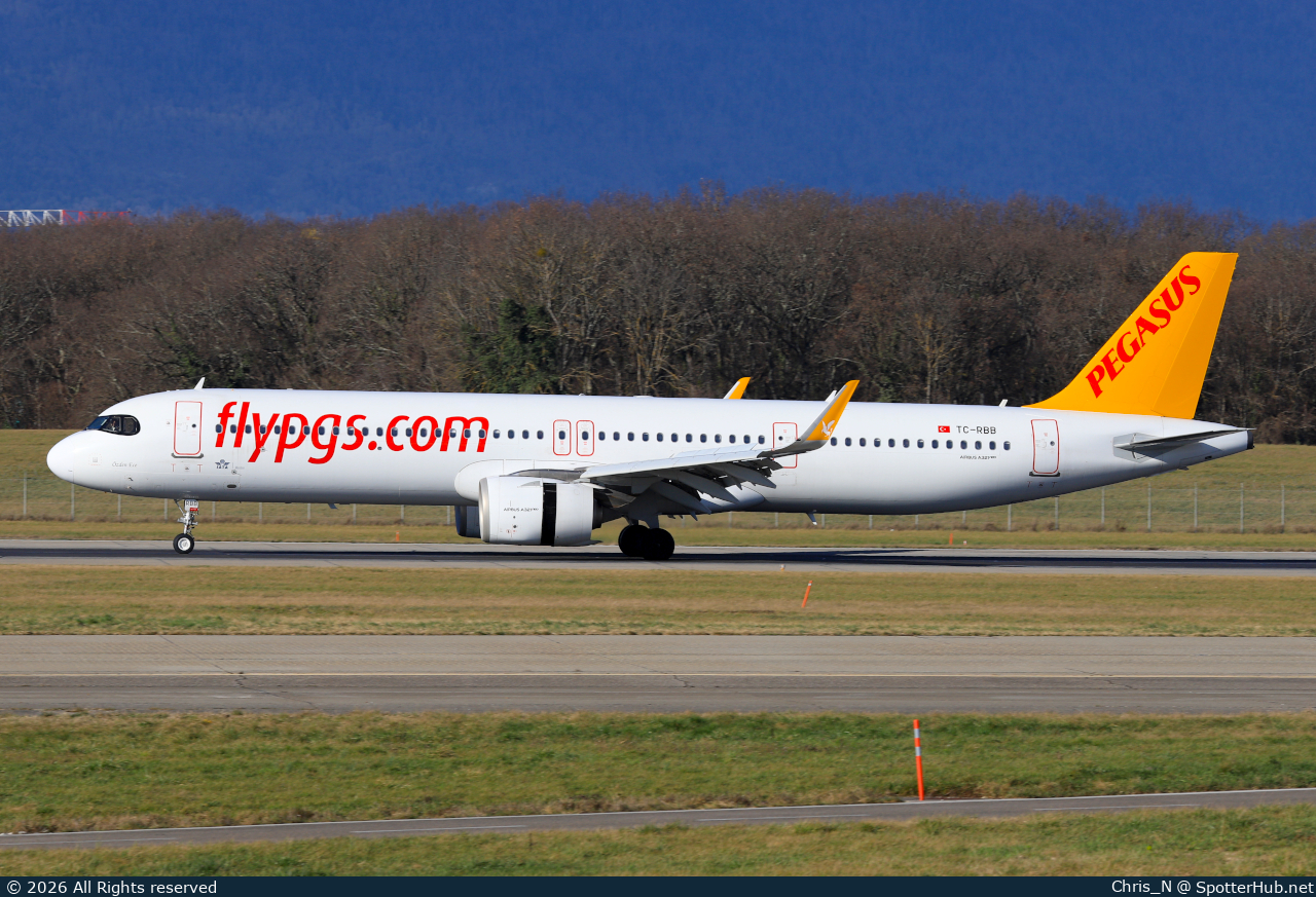 Photo of TC-RBB - Airbus A321-251NX operated by Pegasus Airlines