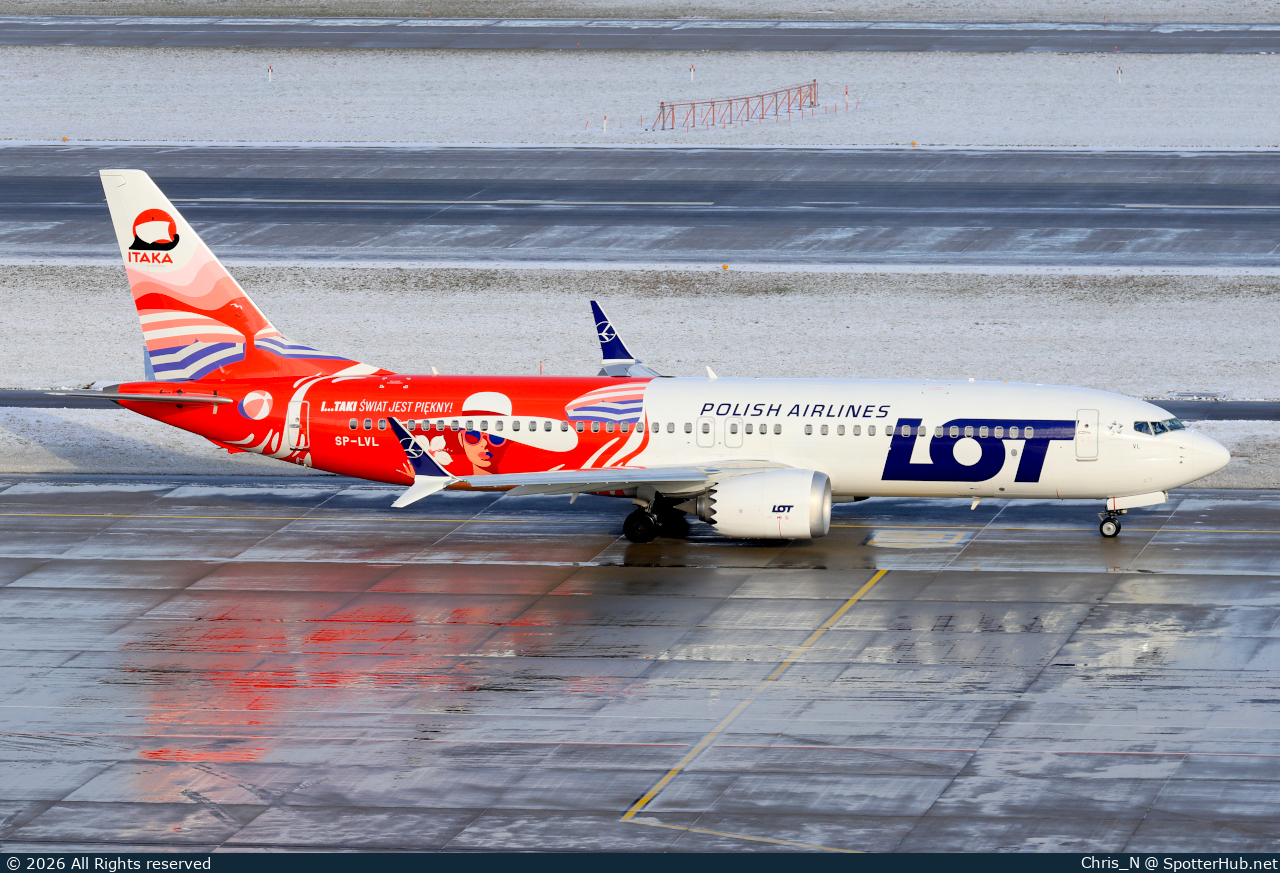 Photo of SP-LVL - Boeing 737 MAX 8 operated by LOT Polish Airlines