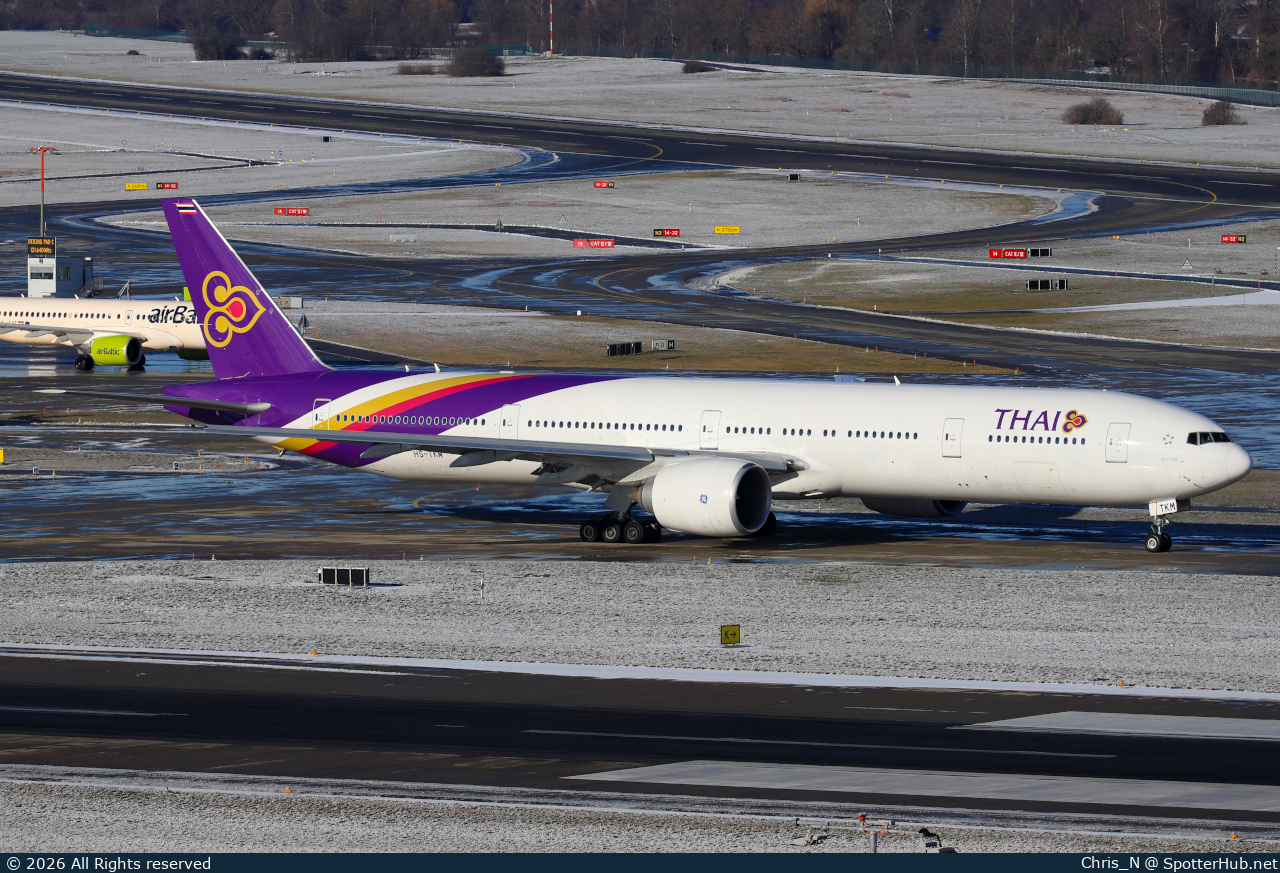 Photo of HS-TKM - Boeing 777-3AL(ER) operated by Thai Airways International