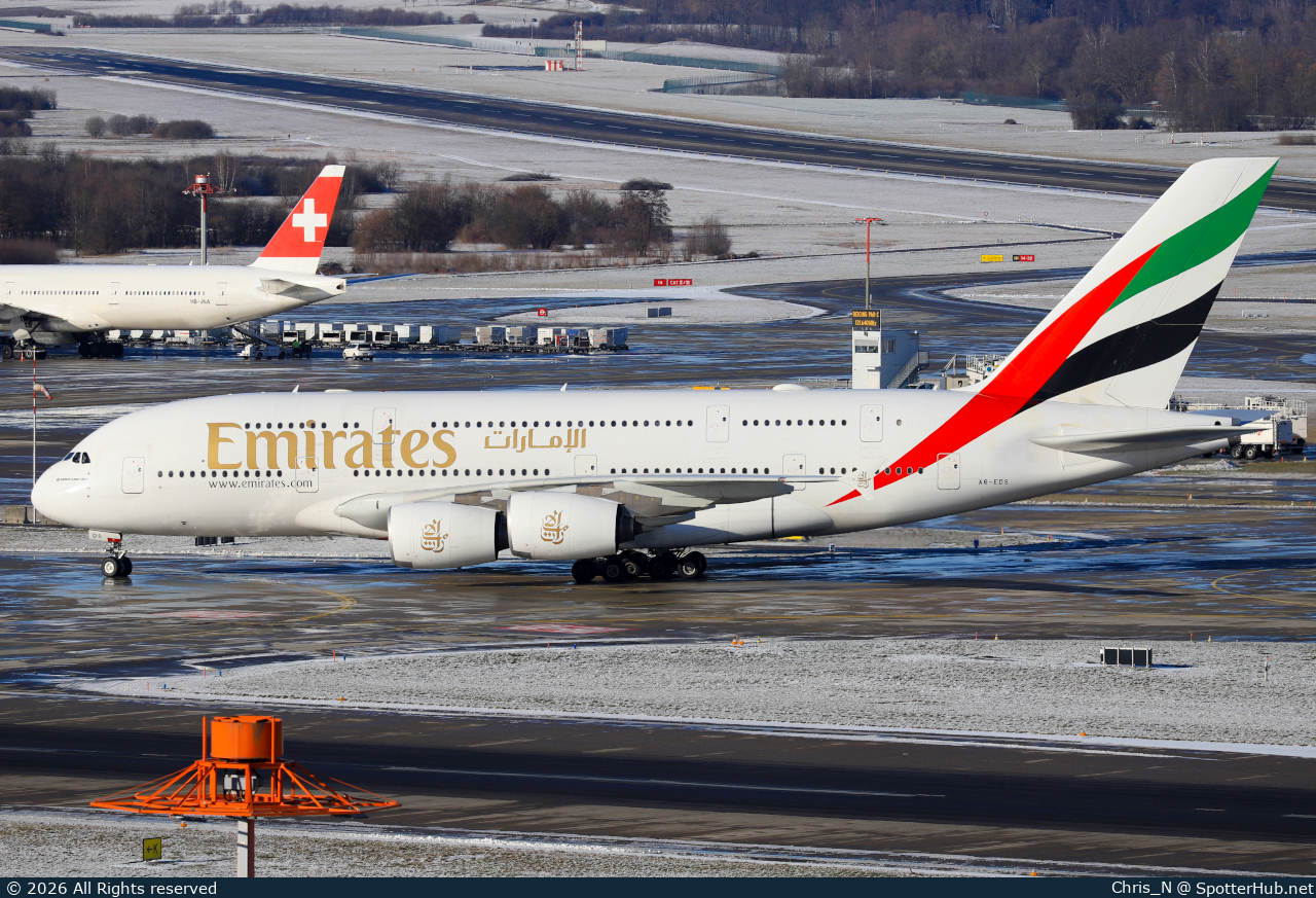 Photo of A6-EDS - Airbus A380-861 operated by Emirates