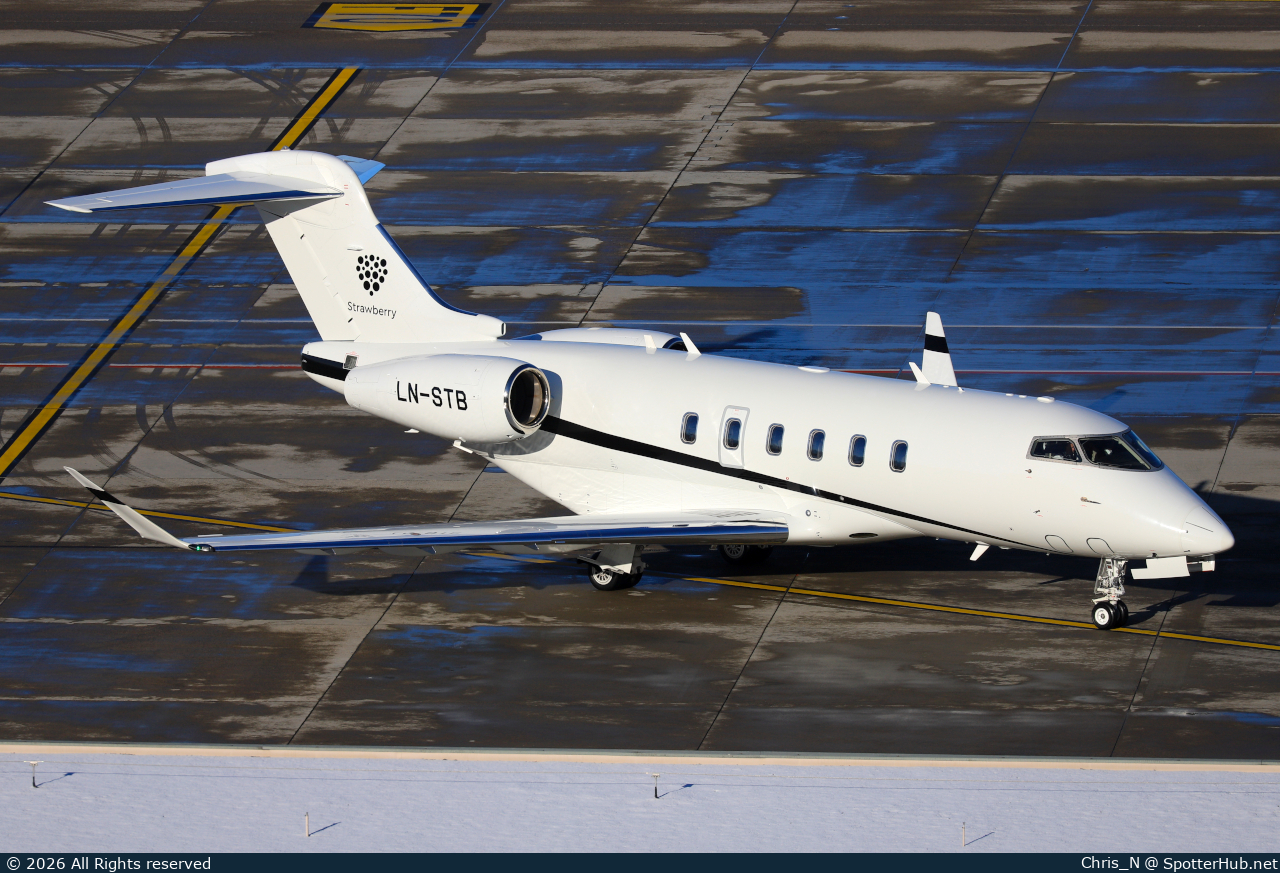 Photo of LN-STB - Bombardier Challenger 350 operated by Sundt Air Management