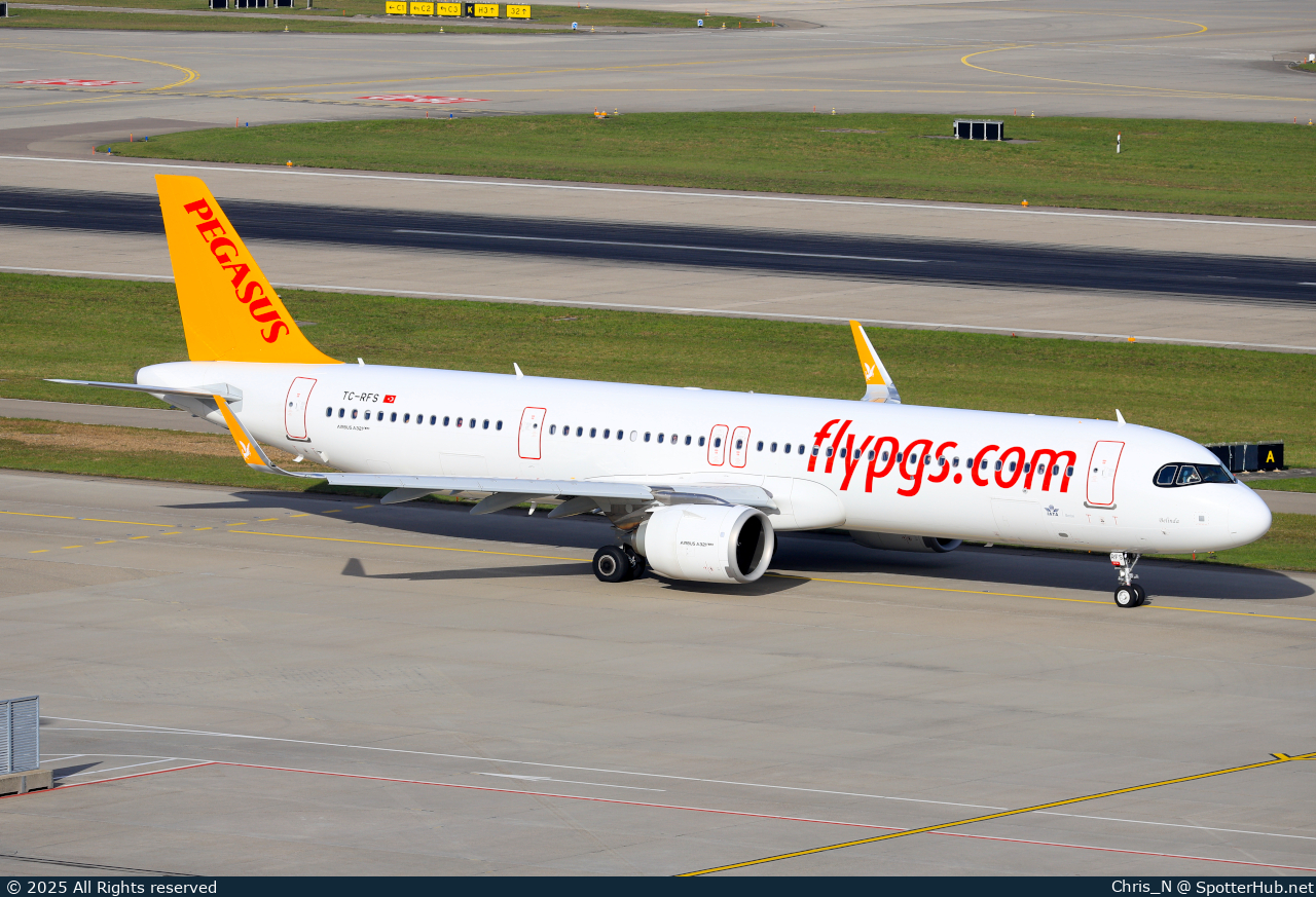 Photo of TC-RFS - Airbus A321-251NX operated by Pegasus Airlines