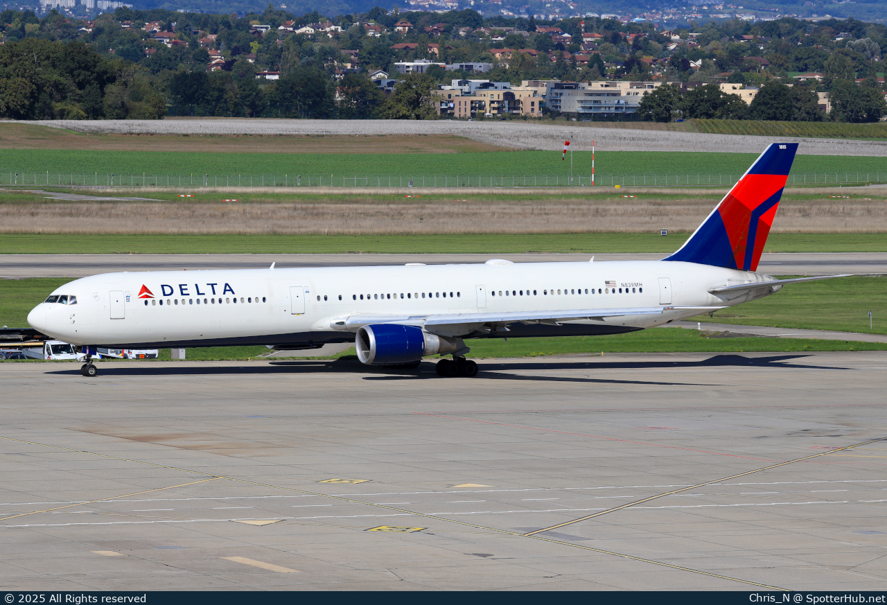 Photo of N839MH - Boeing 767-432(ER) operated by Delta Air Lines