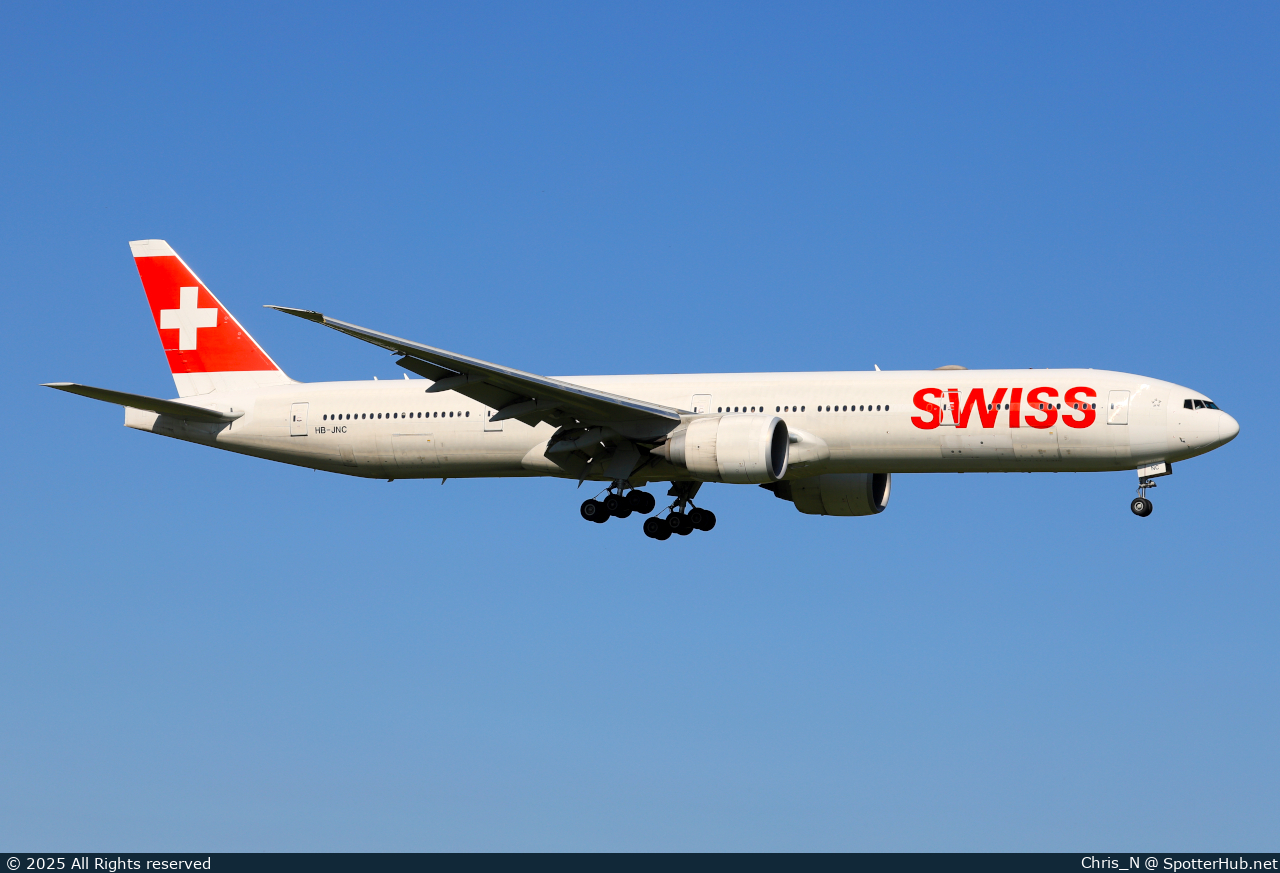 Photo of HB-JNC - Boeing 777-3DE(ER) operated by Swiss International Air Lines