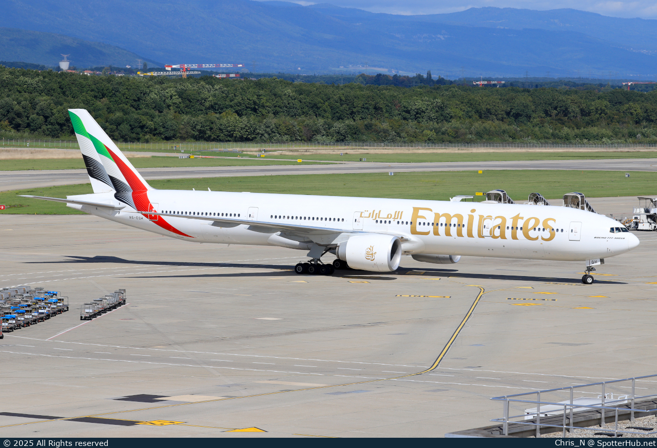 Photo of A6-EQH - Boeing 777-31H(ER) operated by Emirates