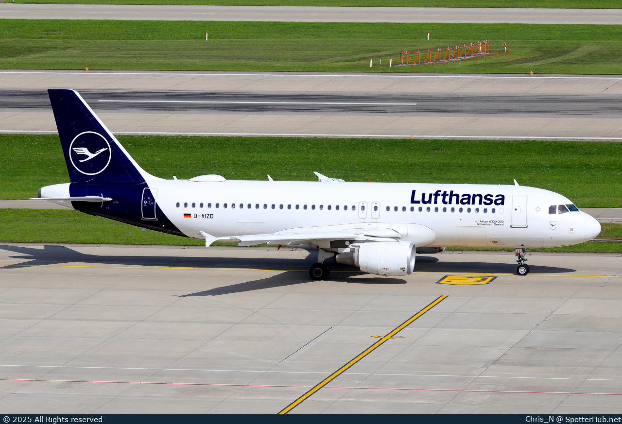 Photo of D-AIZD - Airbus A320-214 operated by Lufthansa