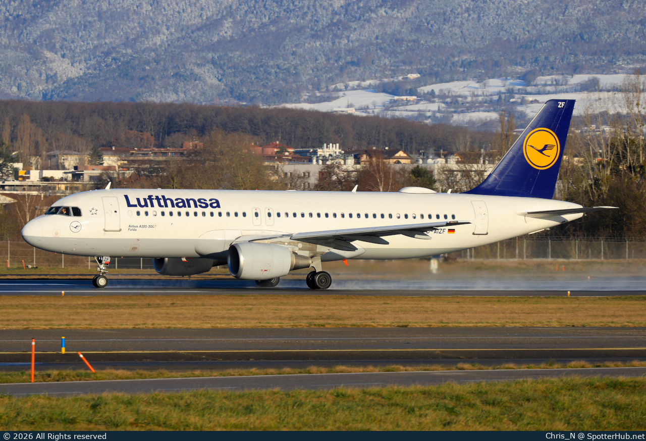 Photo of D-AIZF - Airbus A320-214 operated by Lufthansa