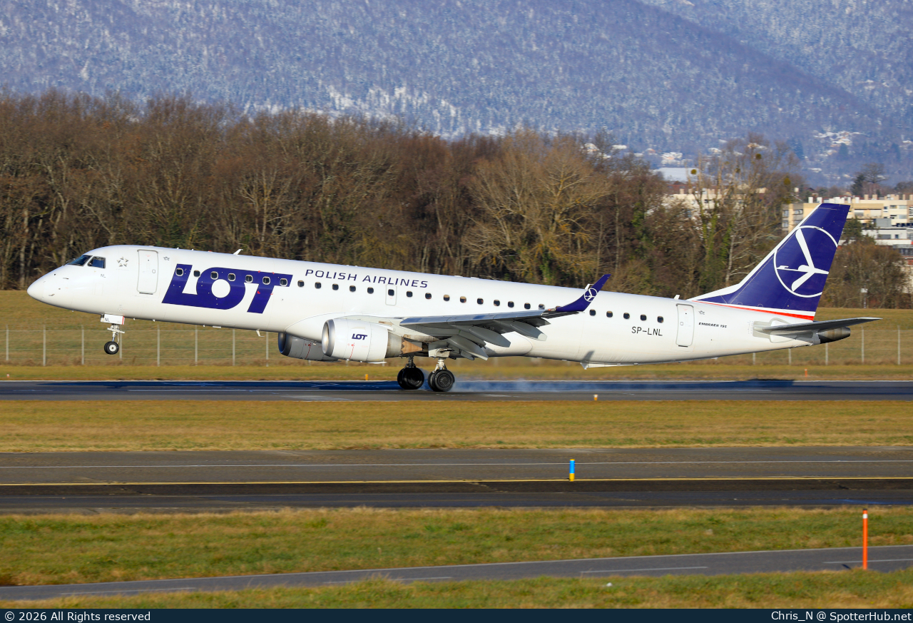 Photo of SP-LNL - Embraer ERJ-195AR operated by LOT Polish Airlines