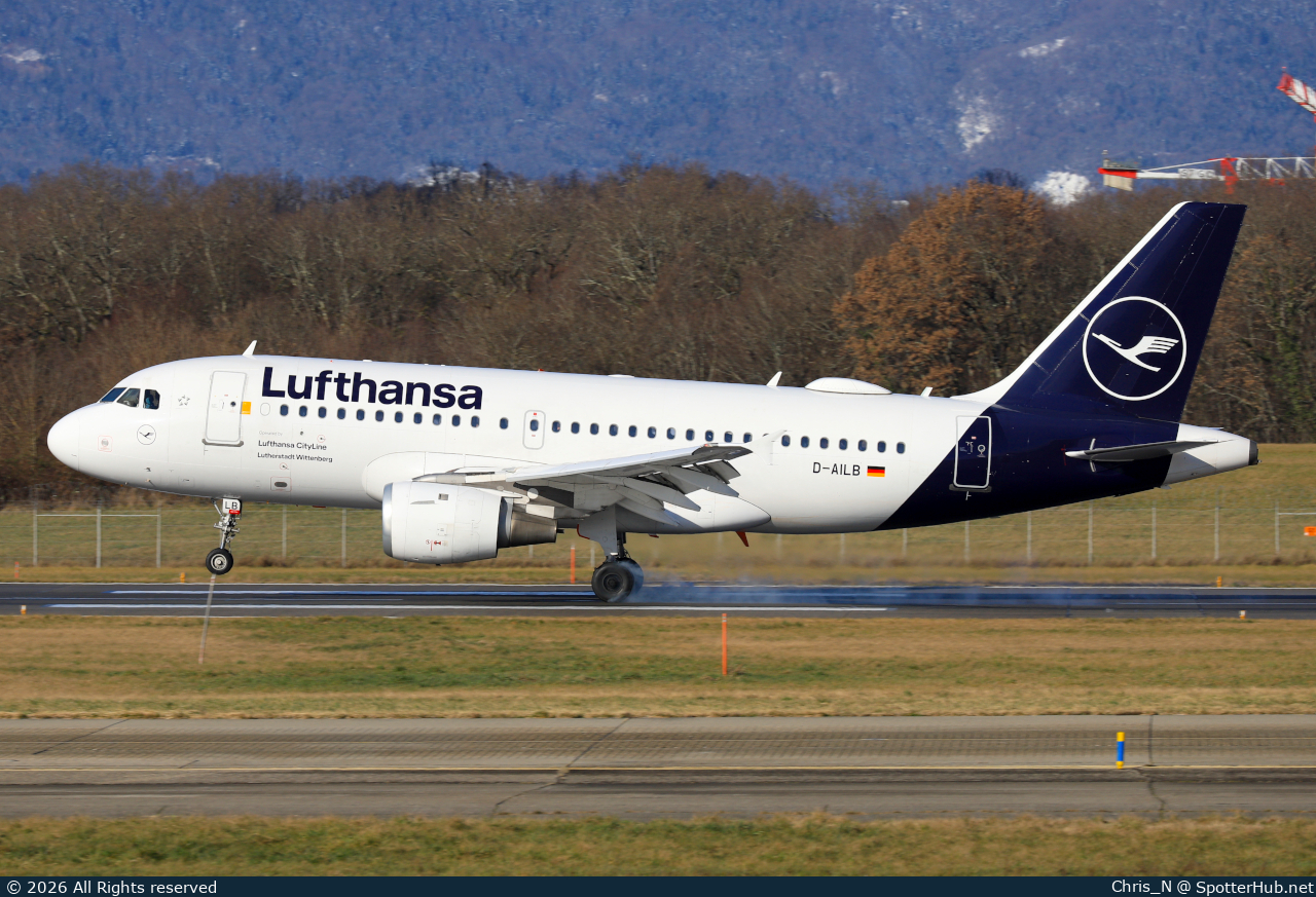 Photo of D-AILB - Airbus A319-114 operated by Lufthansa CityLine