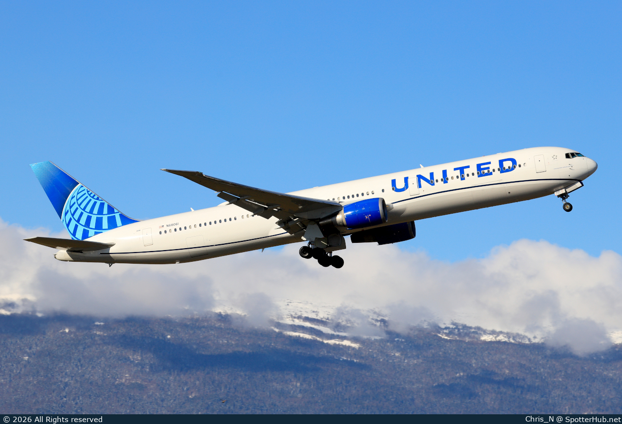 Photo of N68061 - Boeing 767-424(ER) operated by United Airlines