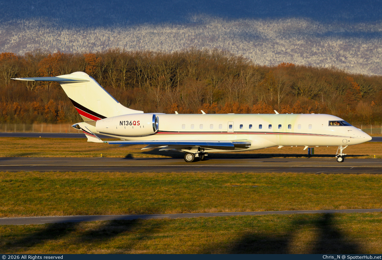 Photo of N136QS - Bombardier Global 5500 operated by NetJets