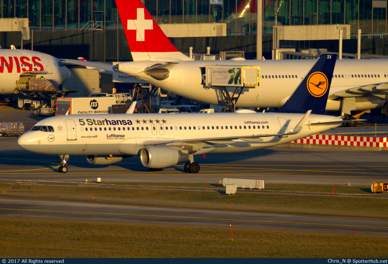 Photo of D-AIZX - Airbus A320-214 operated by Lufthansa