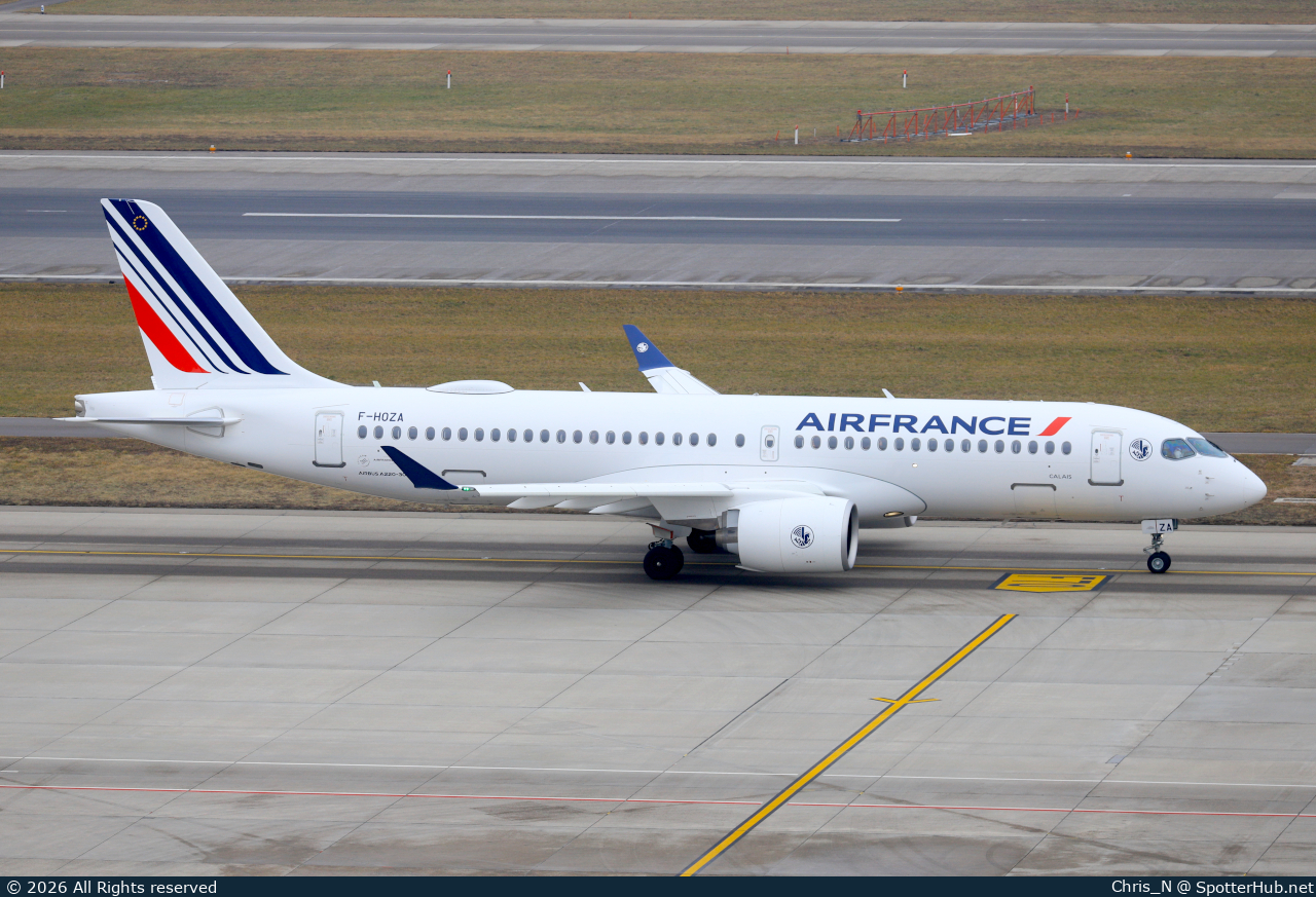 Photo of F-HOZA - Airbus A220-300 operated by Air France