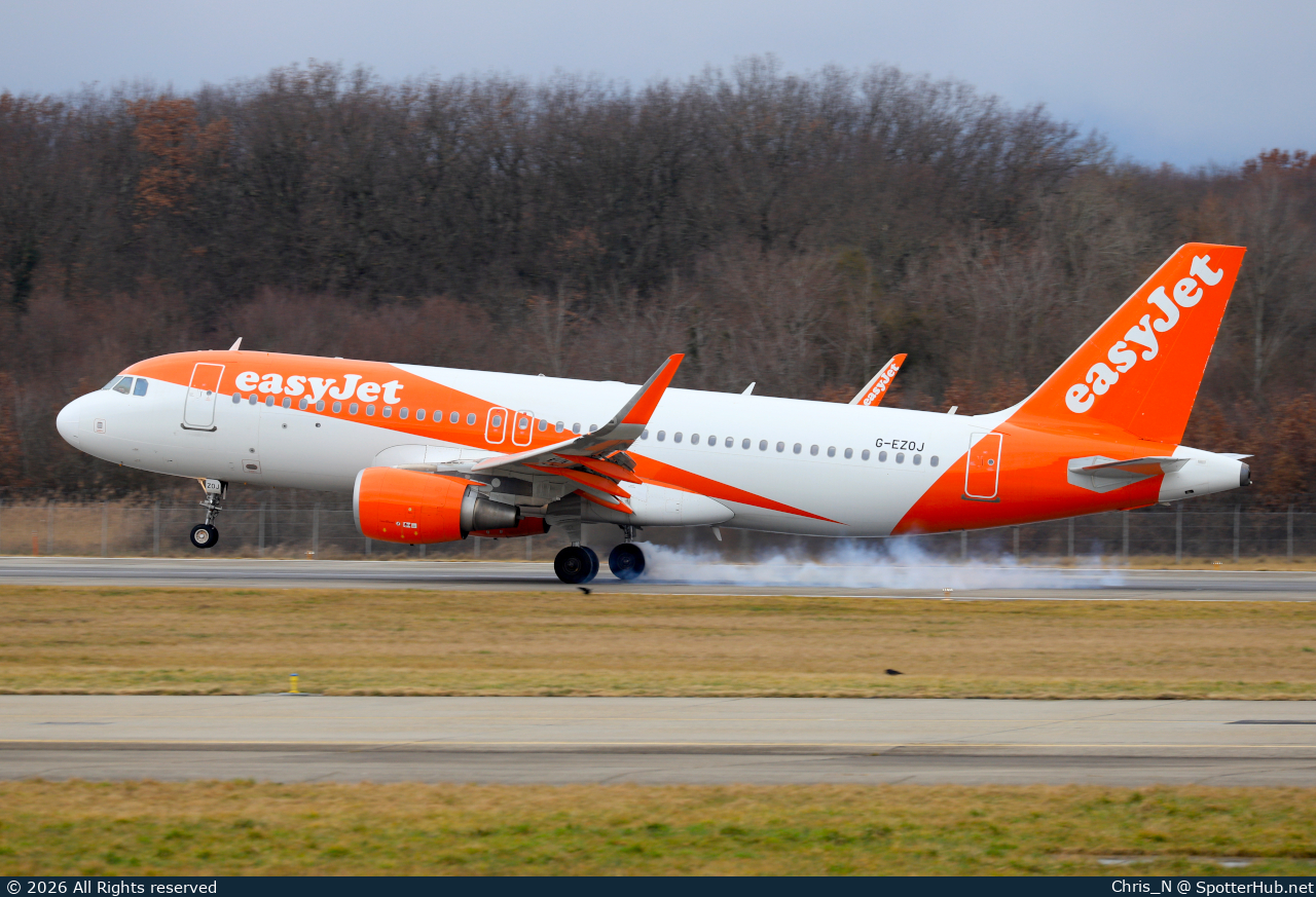 Photo of G-EZOJ - Airbus A320-214 operated by easyJet