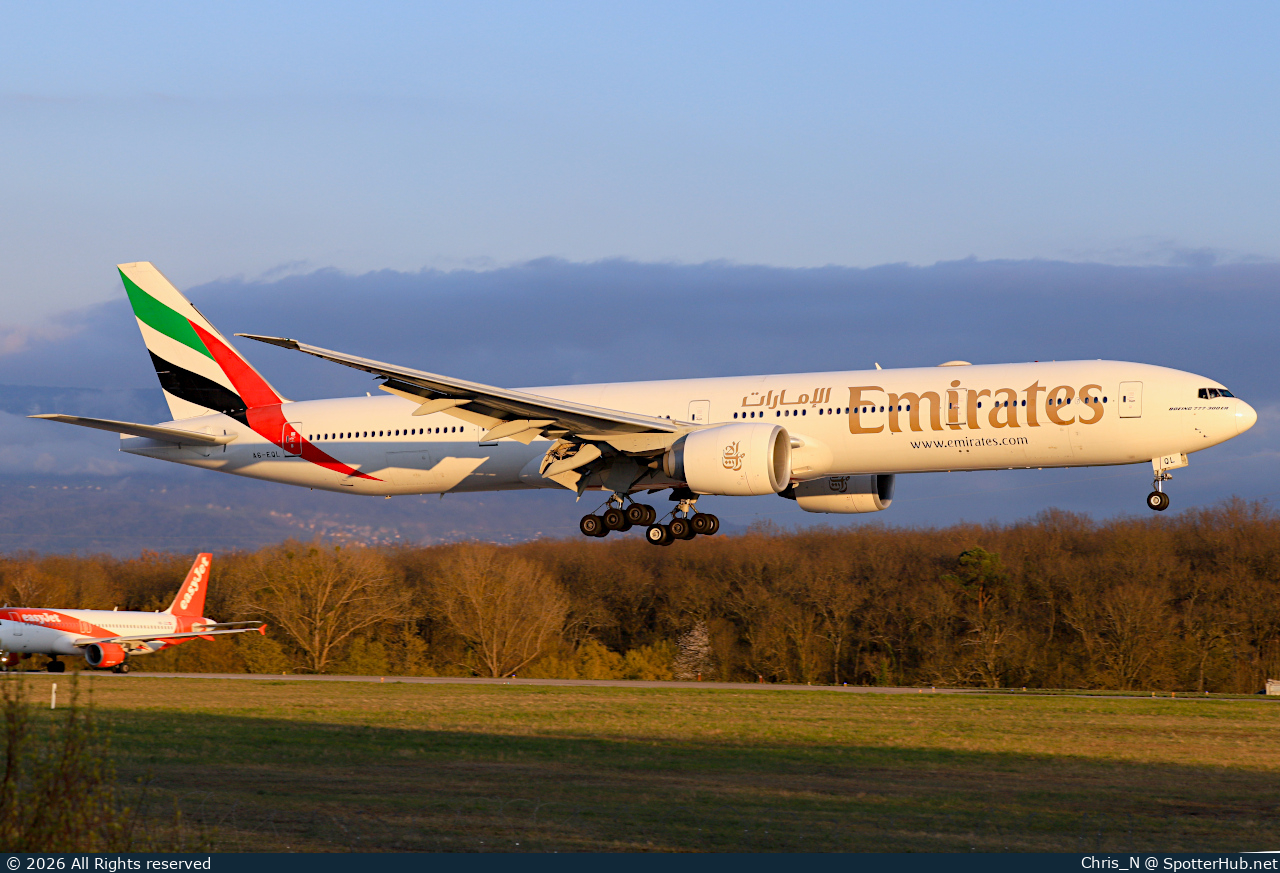 Photo of A6-EQL - Boeing 777-31H(ER) operated by Emirates