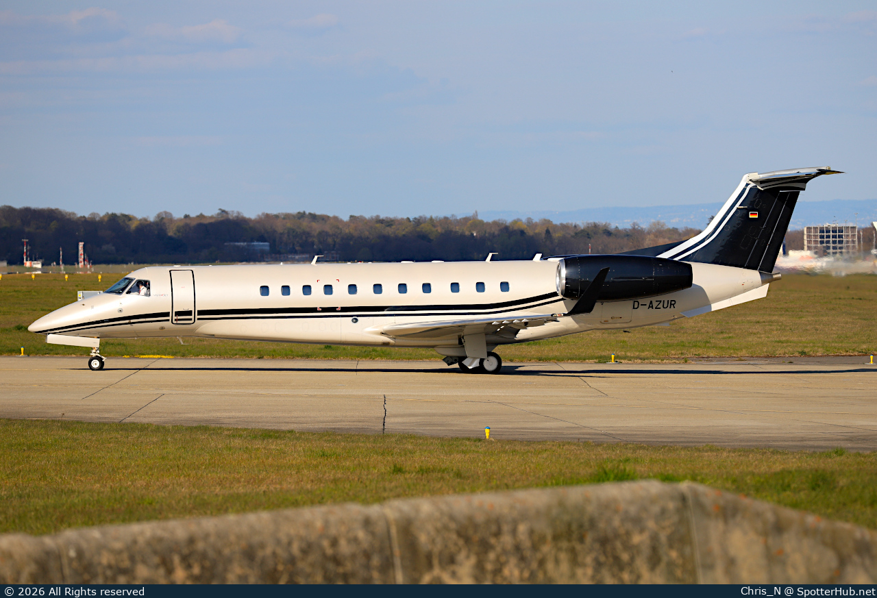 Photo of D-AZUR - Embraer Legacy 650 operated by VistaJet Germany
