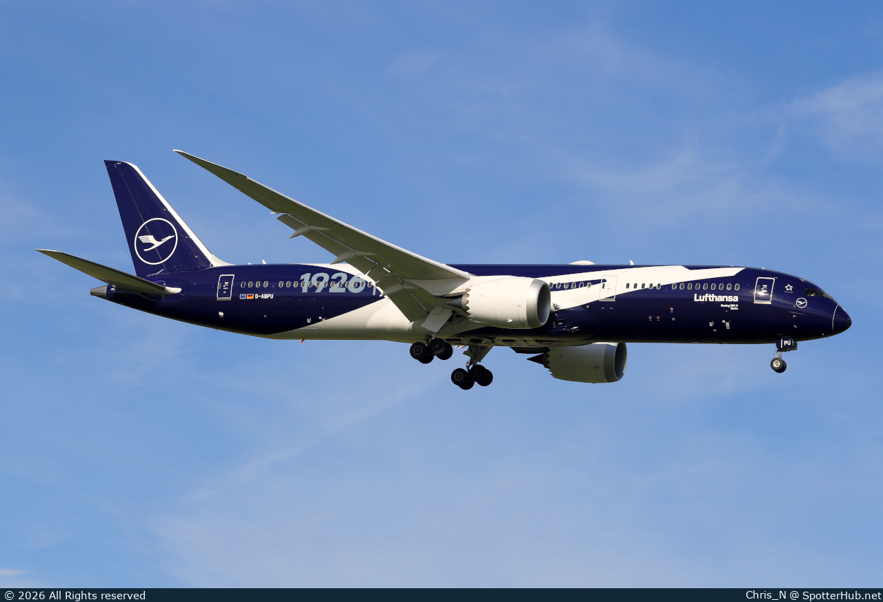 Photo of D-ABPU - Boeing 787-9 Dreamliner operated by Lufthansa