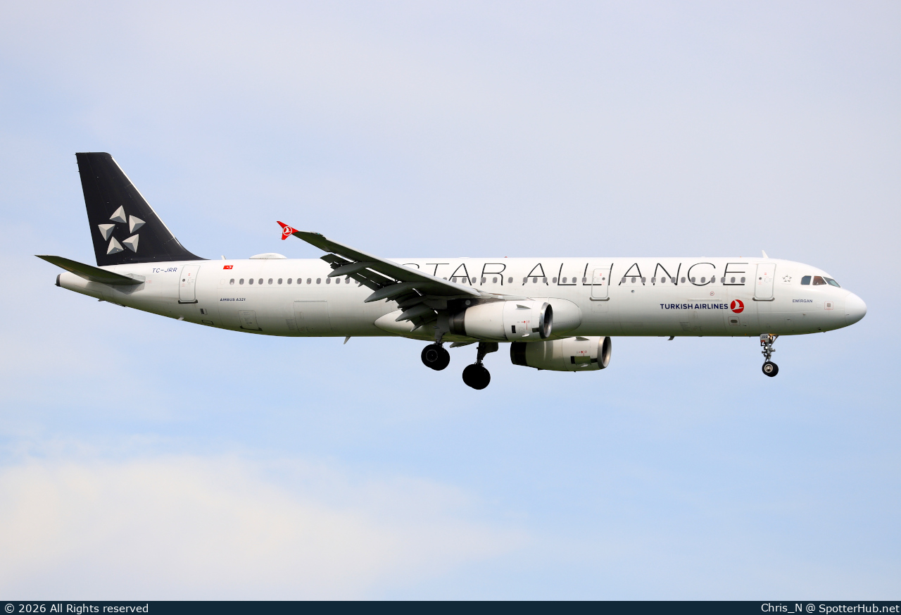 Photo of TC-JRR - Airbus A321-231 operated by Turkish Airlines