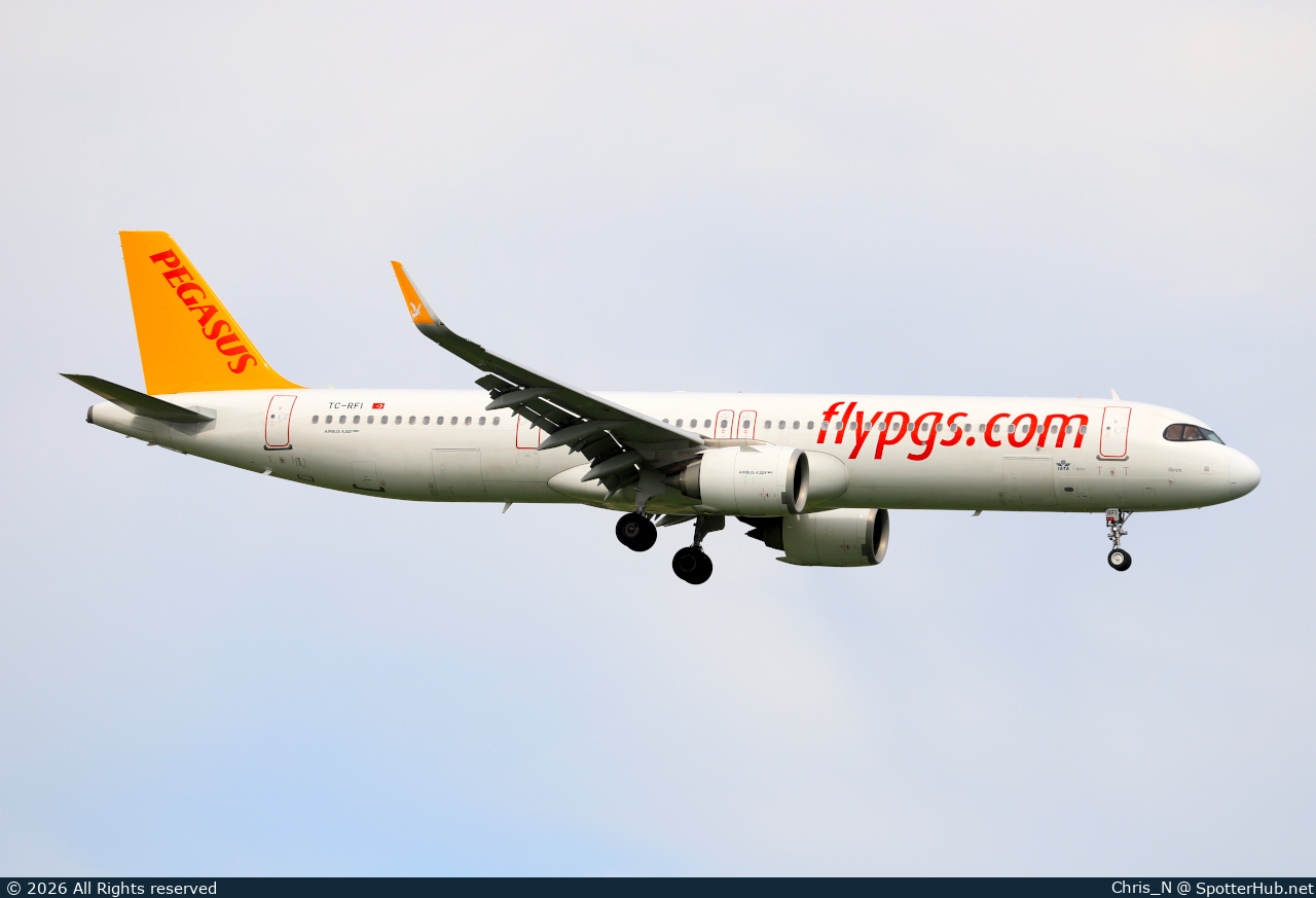 Photo of TC-RFI - Airbus A321-251NX operated by Pegasus Airlines