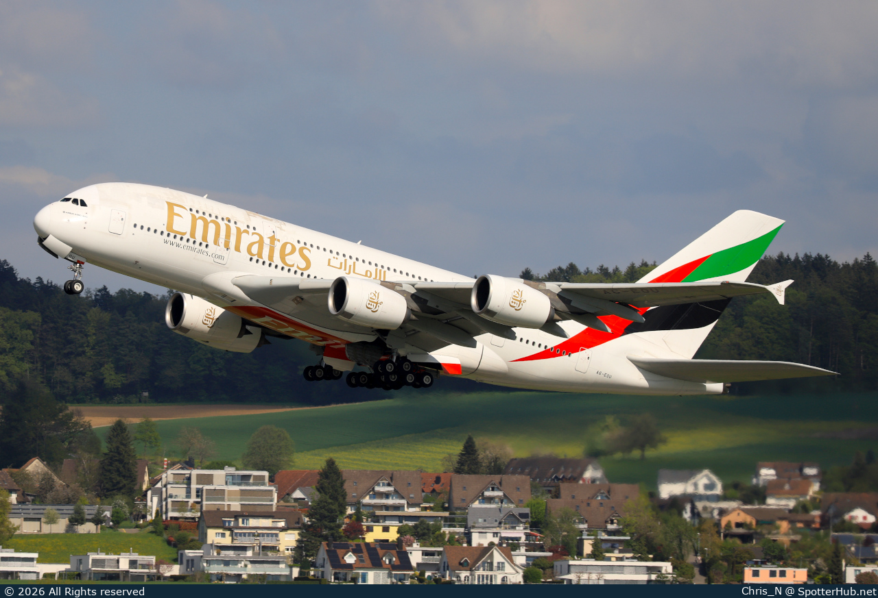 Photo of A6-EOU - Airbus A380-861 operated by Emirates