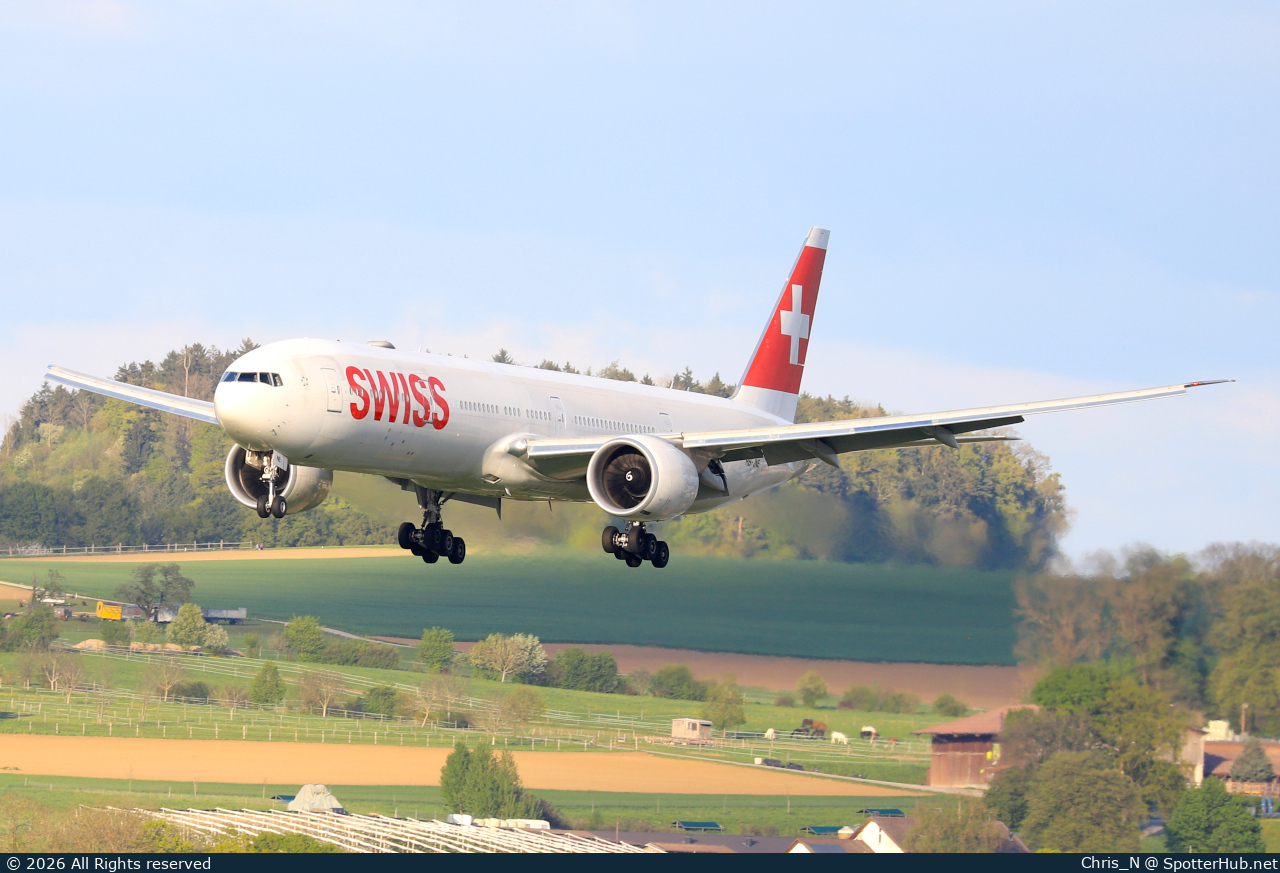 Photo of HB-JNE - Boeing 777-3DE(ER) operated by Swiss International Air Lines