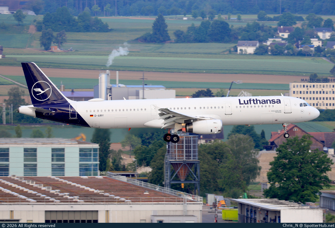 Photo of D-AIRY - Airbus A321-131 operated by Lufthansa