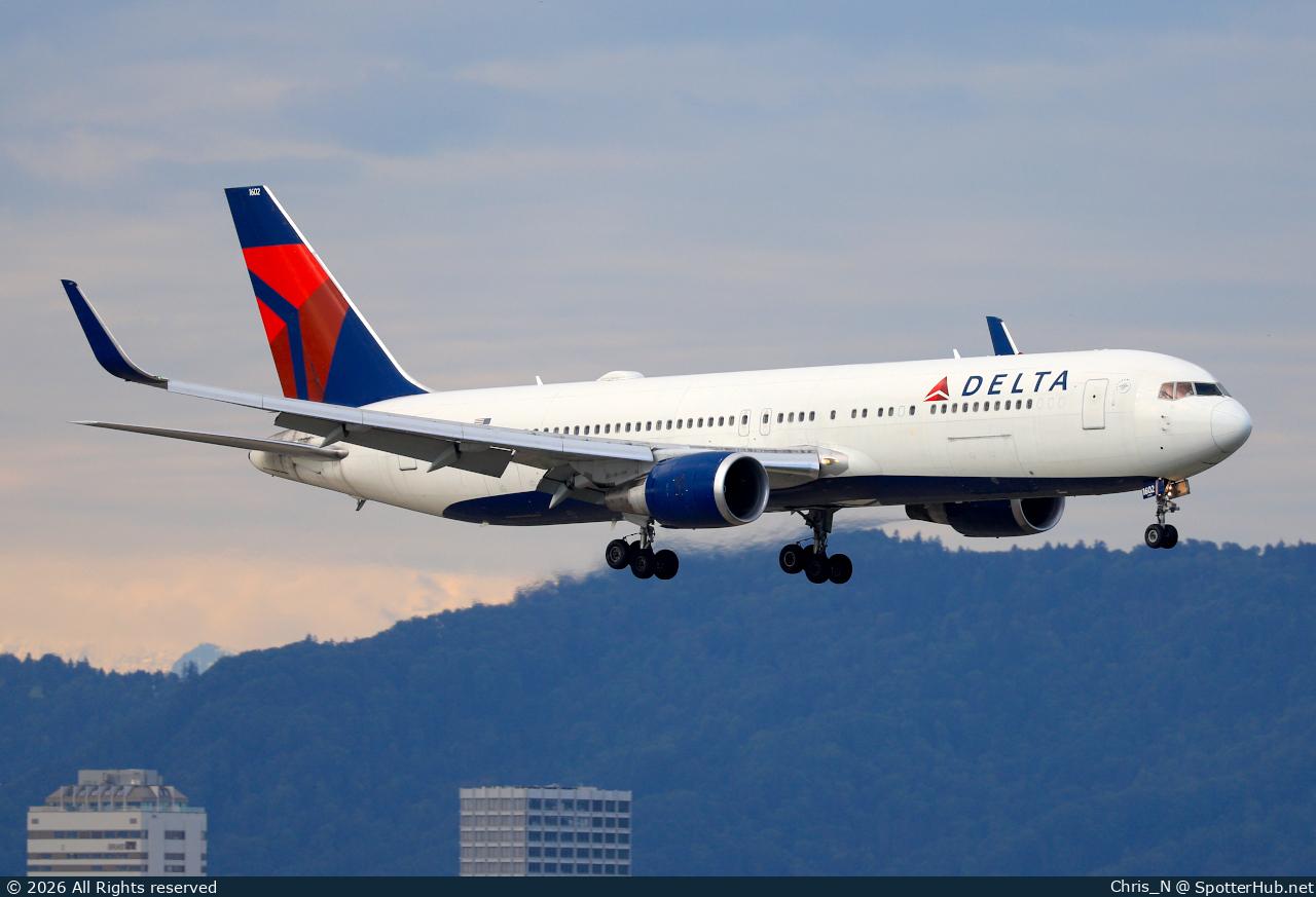 Photo of N1602 - Boeing 767-332(ER) operated by Delta Air Lines