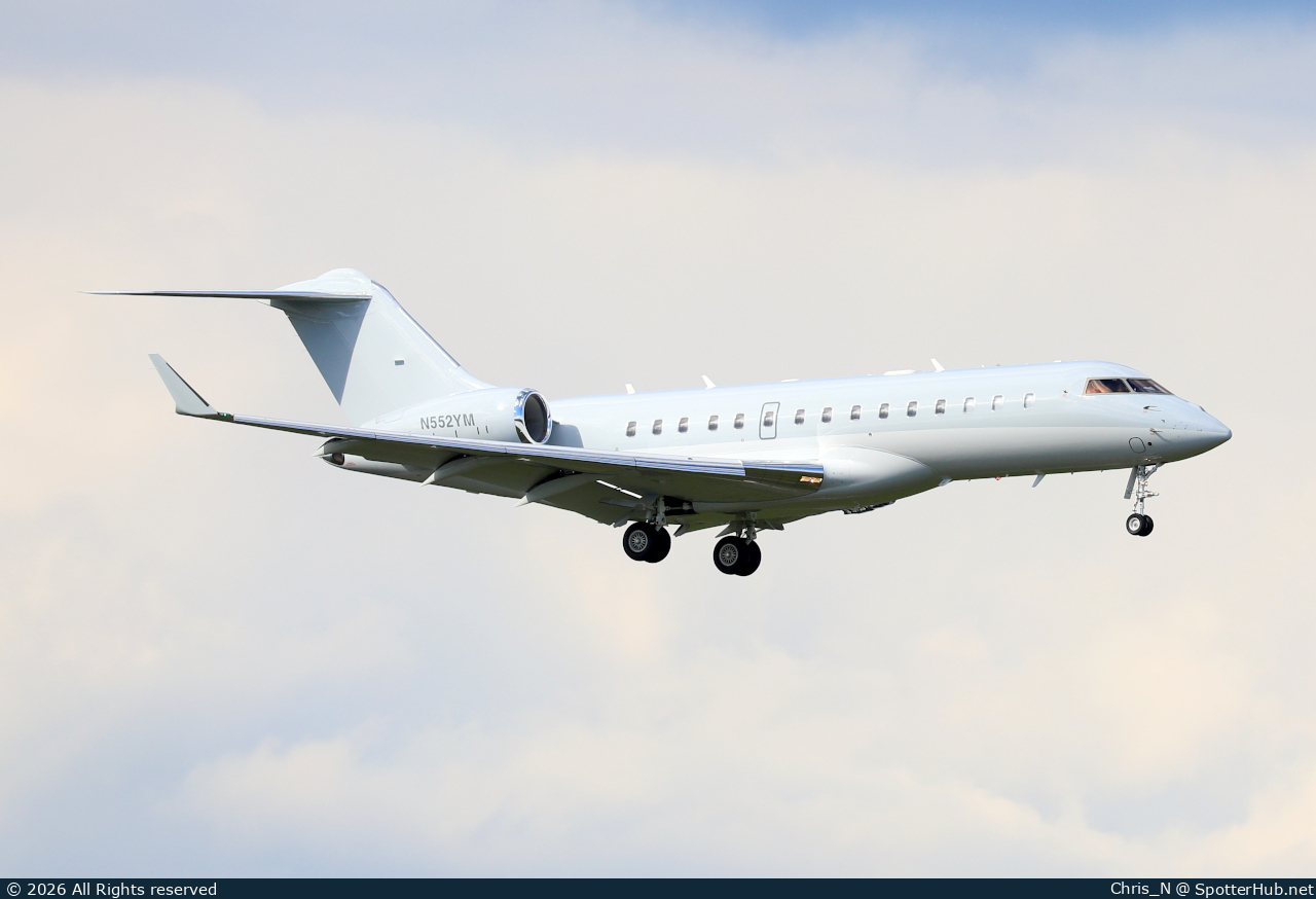 Photo of N552YM - Bombardier Global 6000 operated by Solairus Aviation