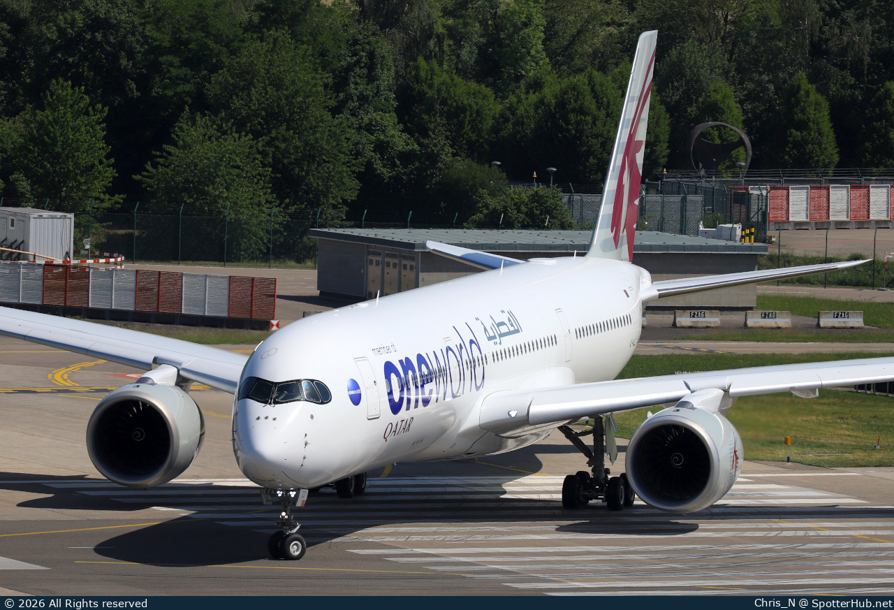 Photo of A7-ALZ - Airbus A350-941 operated by Qatar Airways
