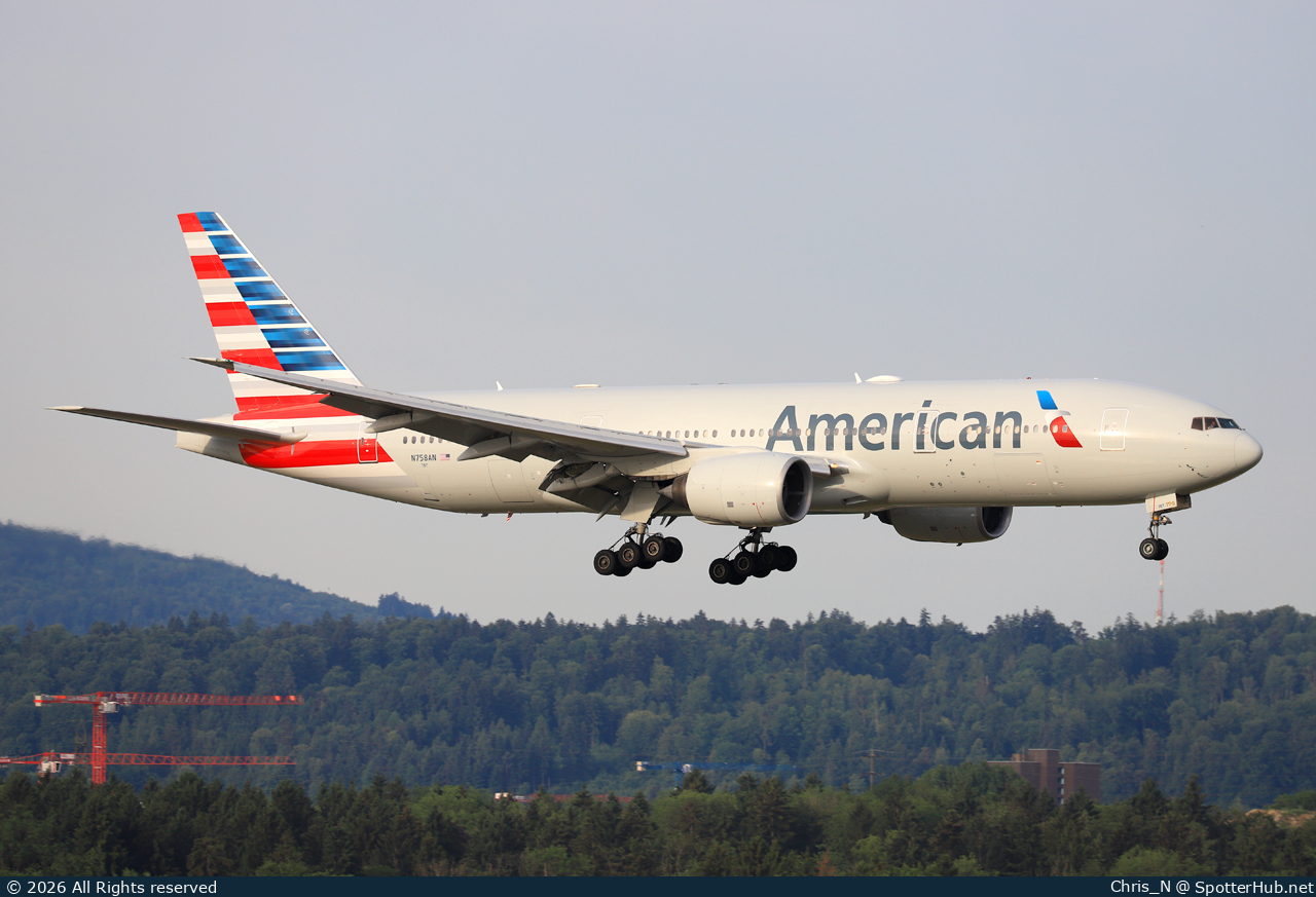 Photo of N758AN - Boeing 777-223(ER) operated by American Airlines