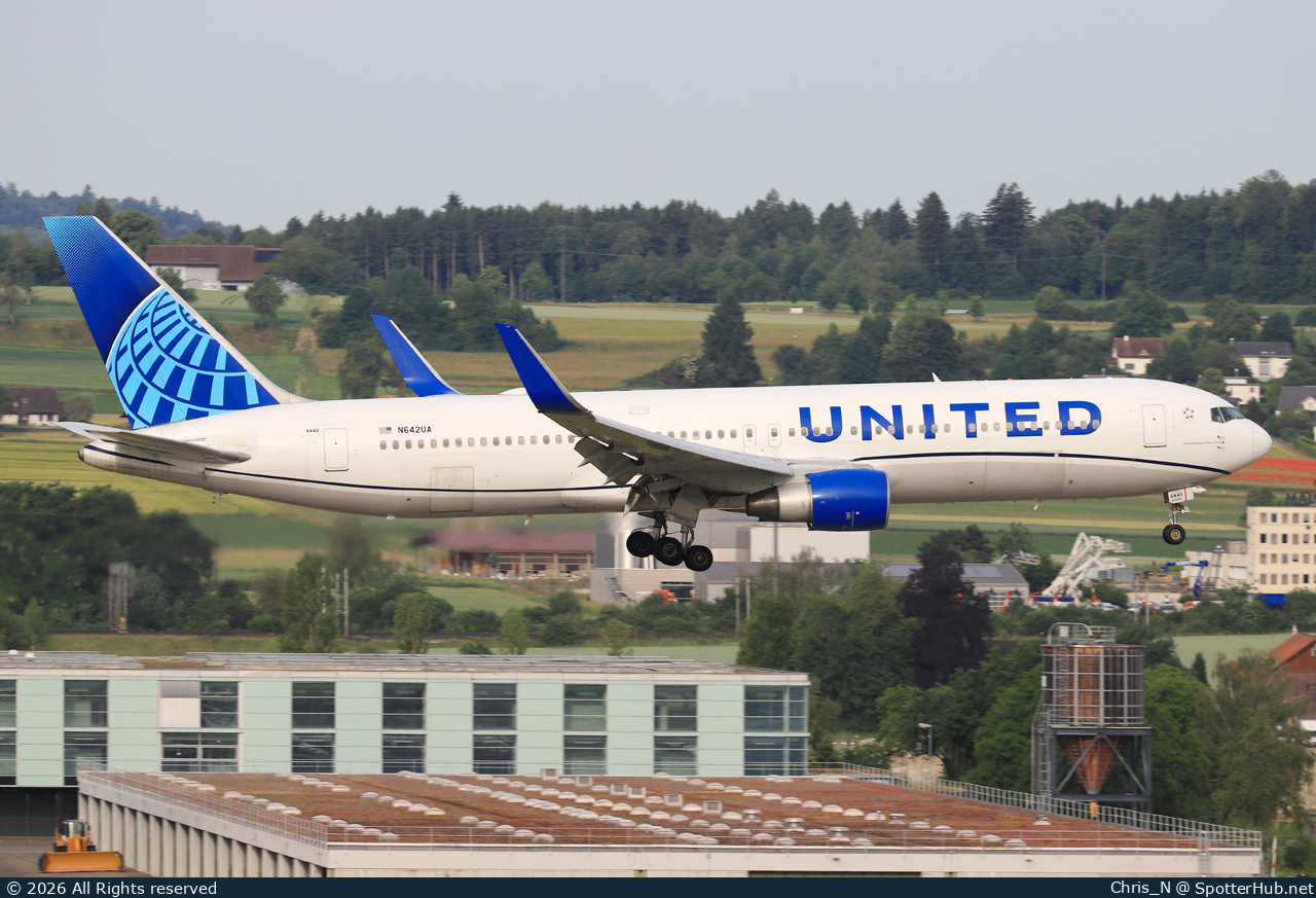 Photo of N642UA - Boeing 767-322(ER) operated by United Airlines