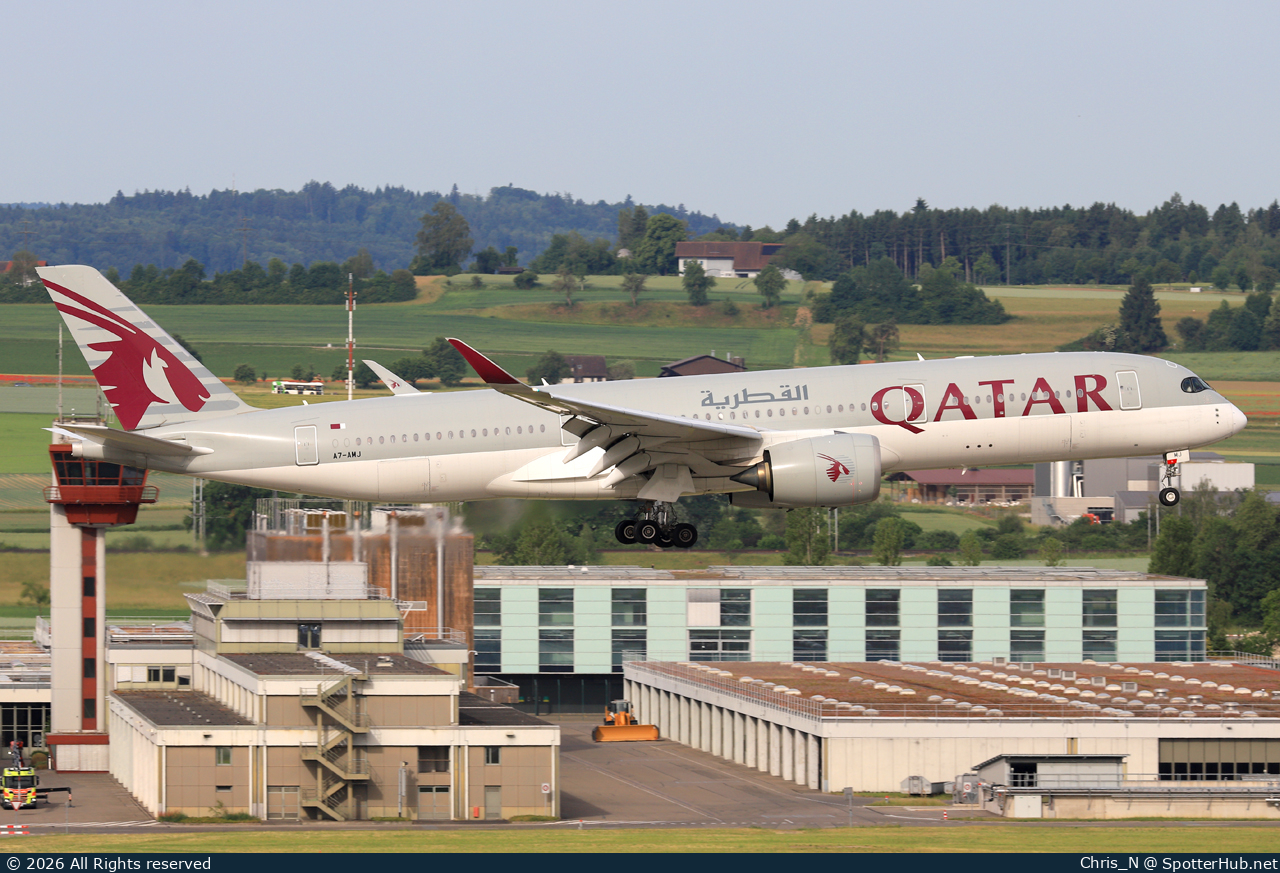 Photo of A7-AMJ - Airbus A350-941 operated by Qatar Airways