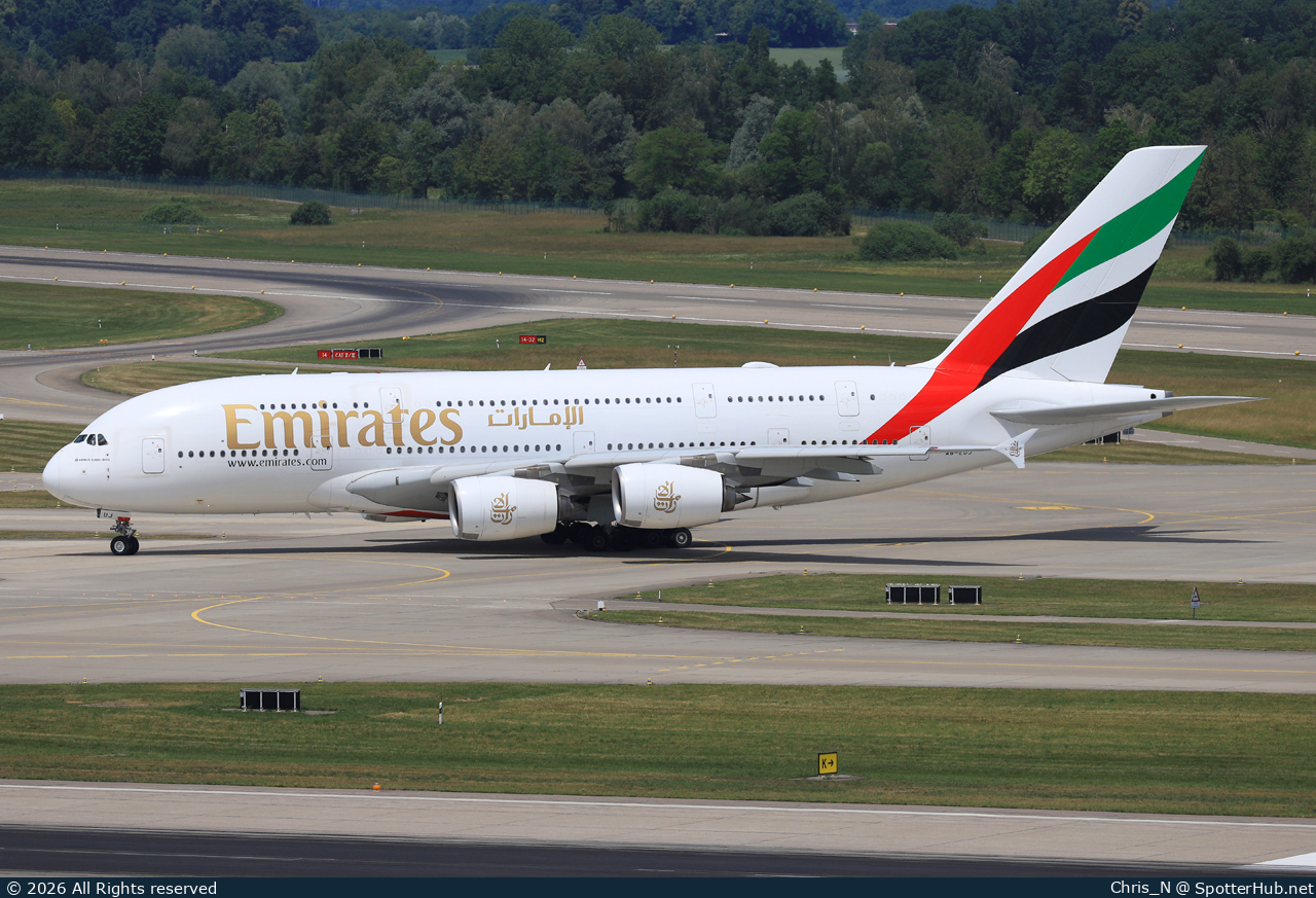 Photo of A6-EUJ - Airbus A380-861 operated by Emirates