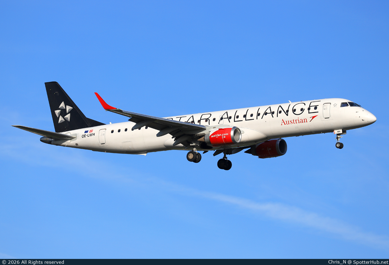 Photo of OE-LWH - Embraer ERJ-195LR operated by Austrian Airlines