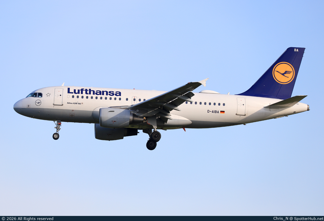 Photo of D-AIBA - Airbus A319-112 operated by Lufthansa