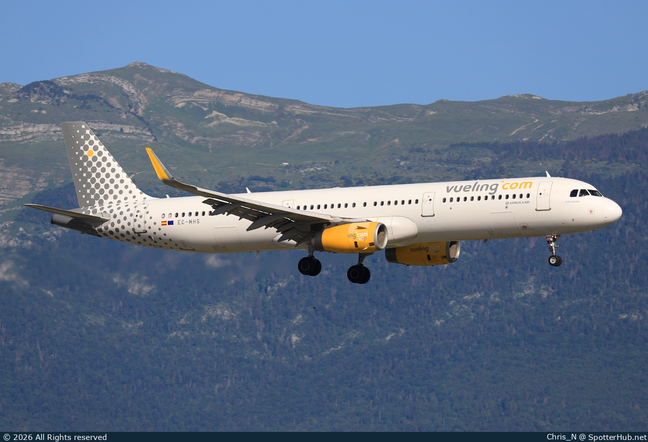 Photo of EC-MHS - Airbus A321-231 operated by Vueling