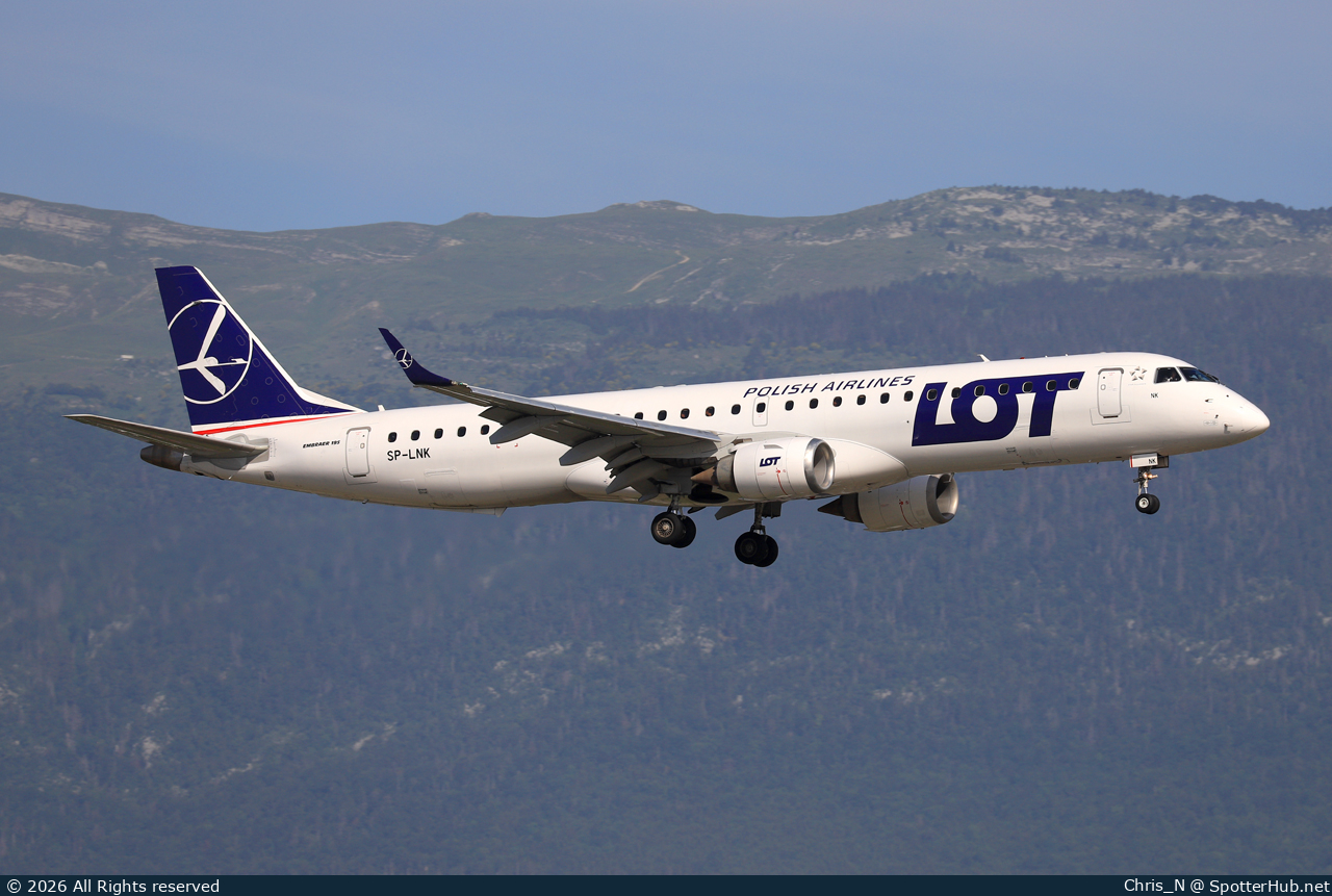 Photo of SP-LNK - Embraer ERJ-195AR operated by LOT Polish Airlines