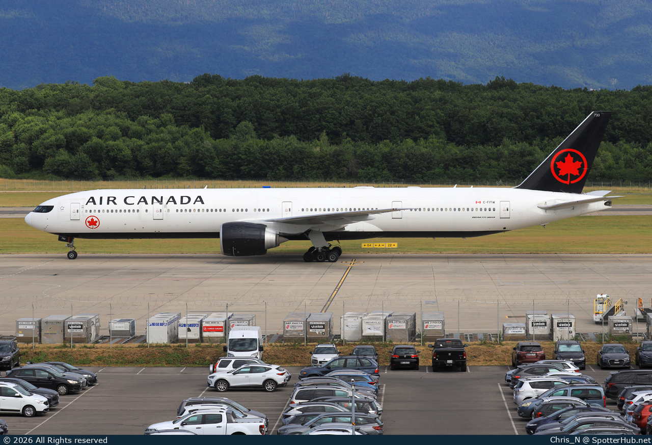 Photo of C-FITW - Boeing 777-333(ER) operated by Air Canada