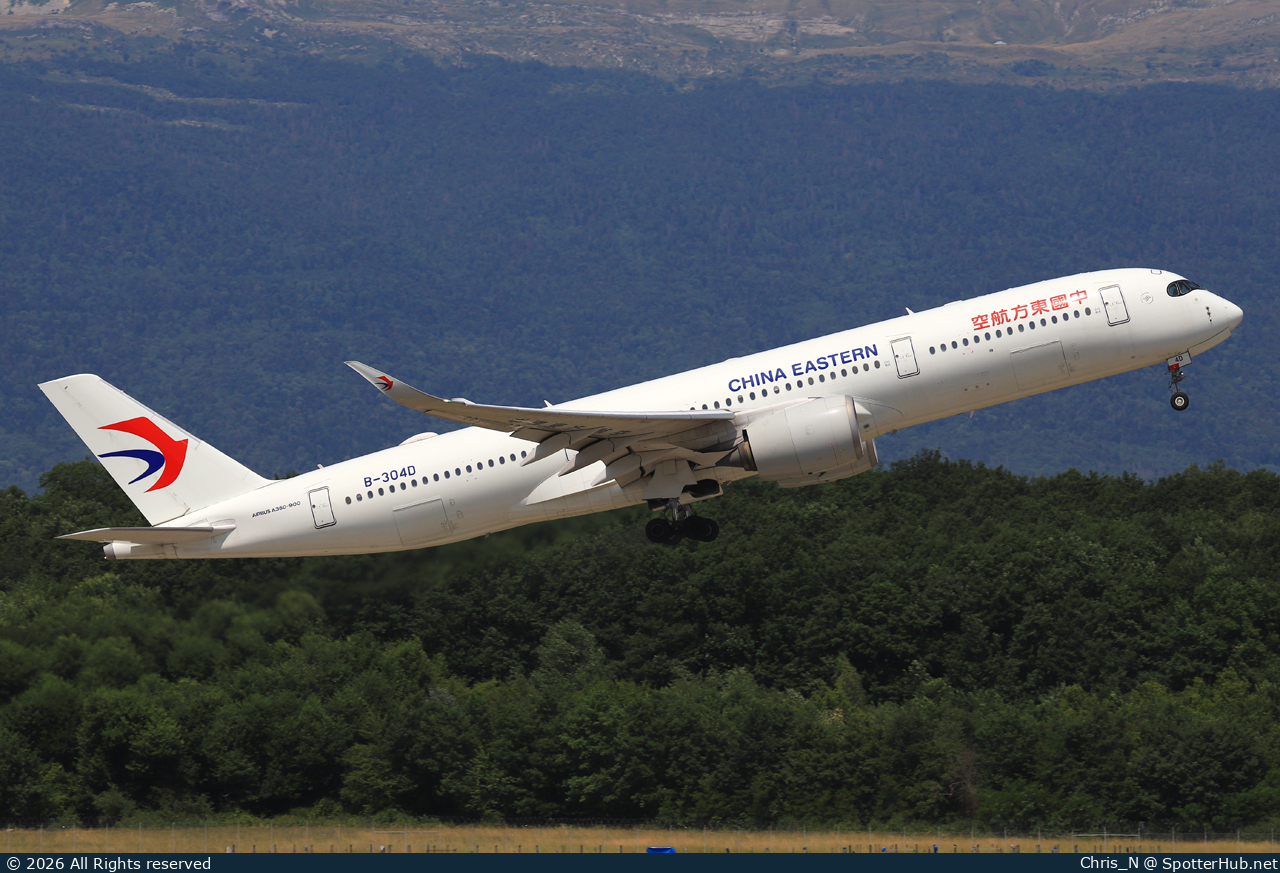 Photo of B-304D - Airbus A350-941 operated by China Eastern Airlines