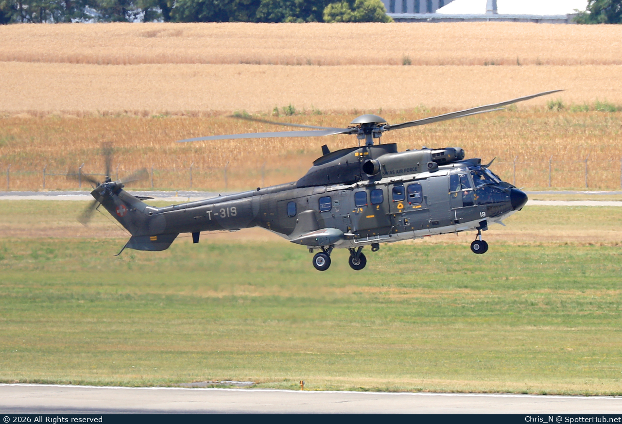 Photo of T-319 - Aérospatiale AS332M1 Super Puma operated by Swiss Air Force