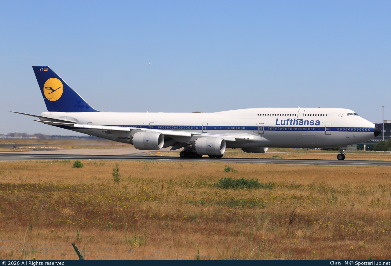 Photo of D-ABYT - Boeing 747-830 operated by Lufthansa