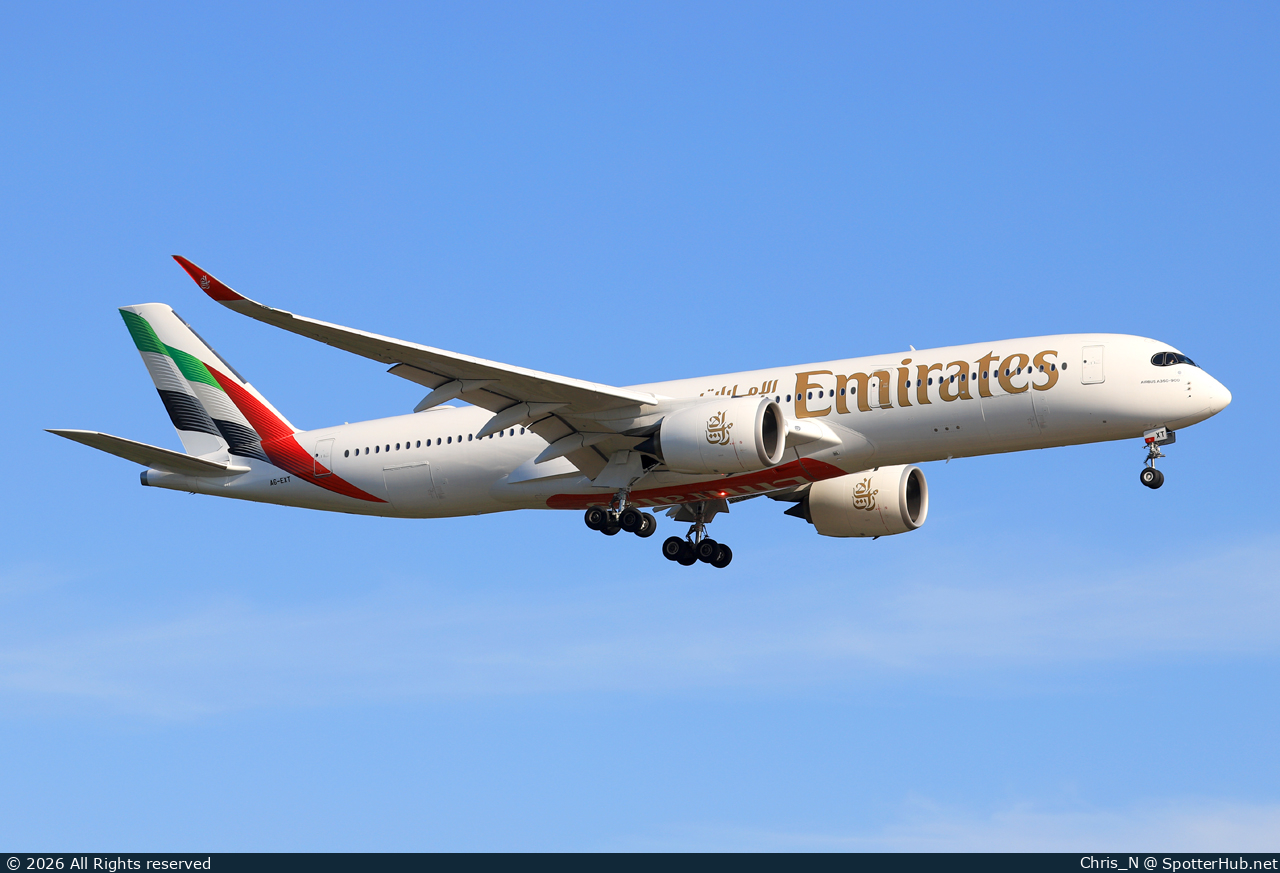 Photo of A6-EXT - Airbus A350-941 operated by Emirates