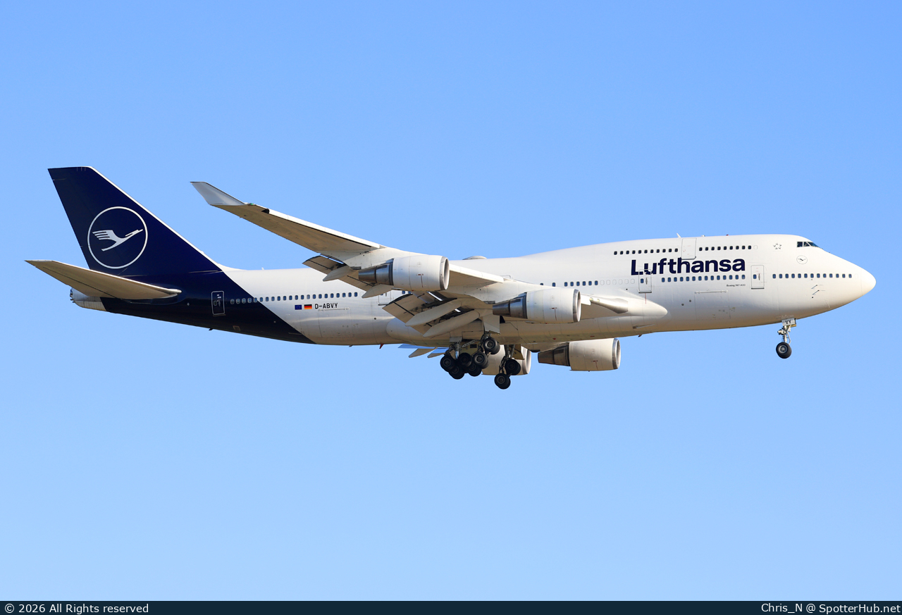 Photo of D-ABVY - Boeing 747-430 operated by Lufthansa