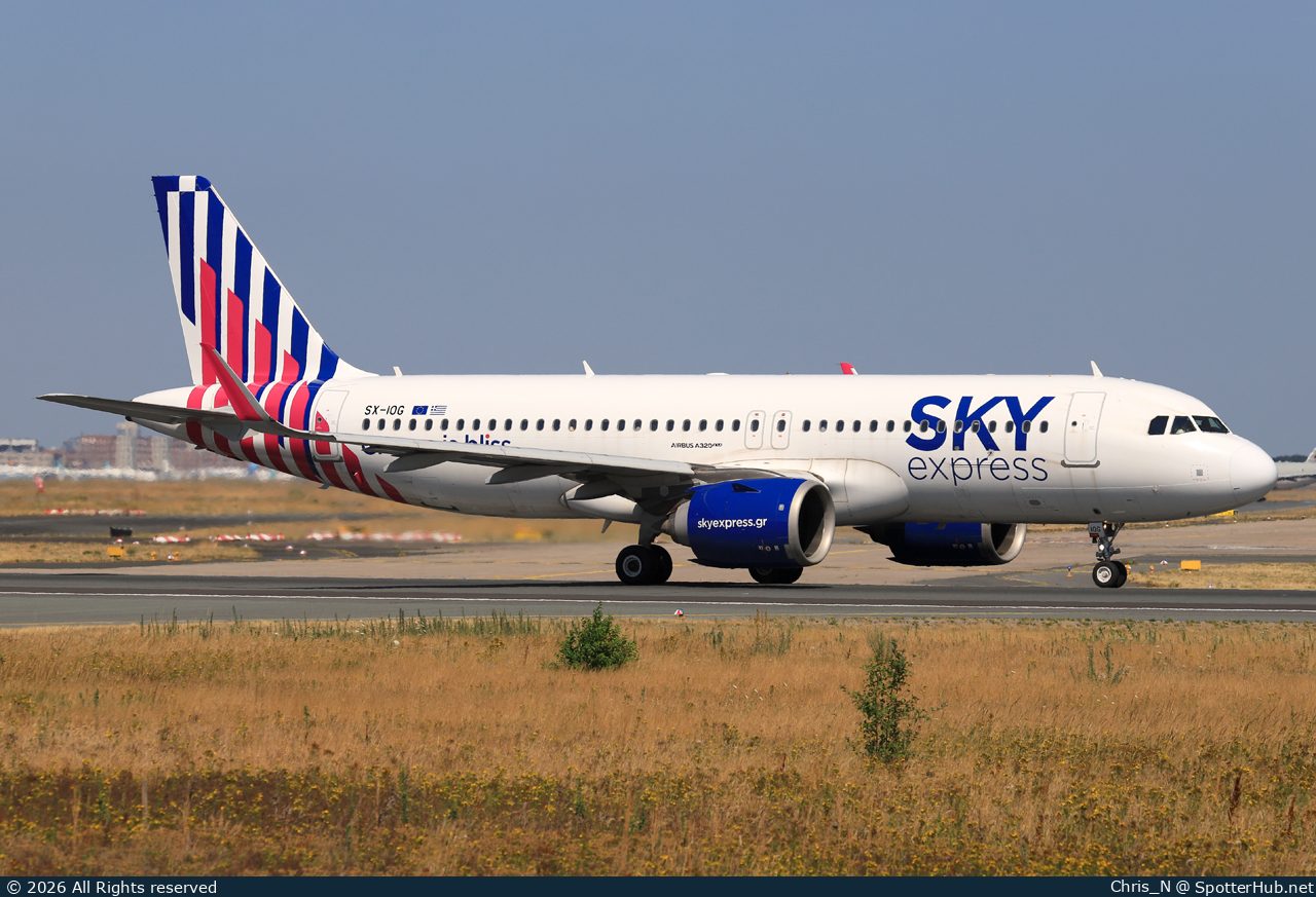 Photo of SX-IOG - Airbus A320-251N operated by Sky Express