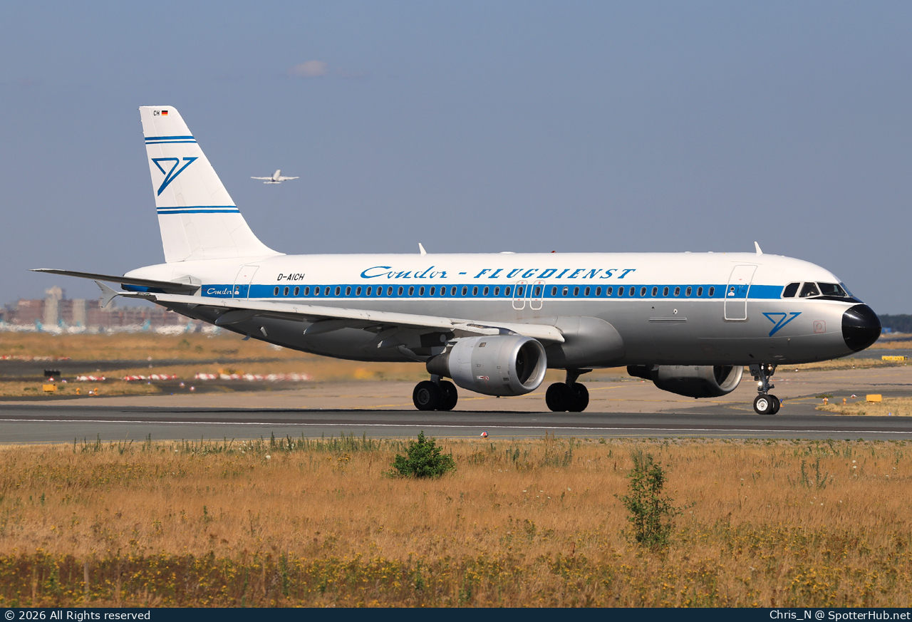 Photo of D-AICH - Airbus A320-212 operated by Condor