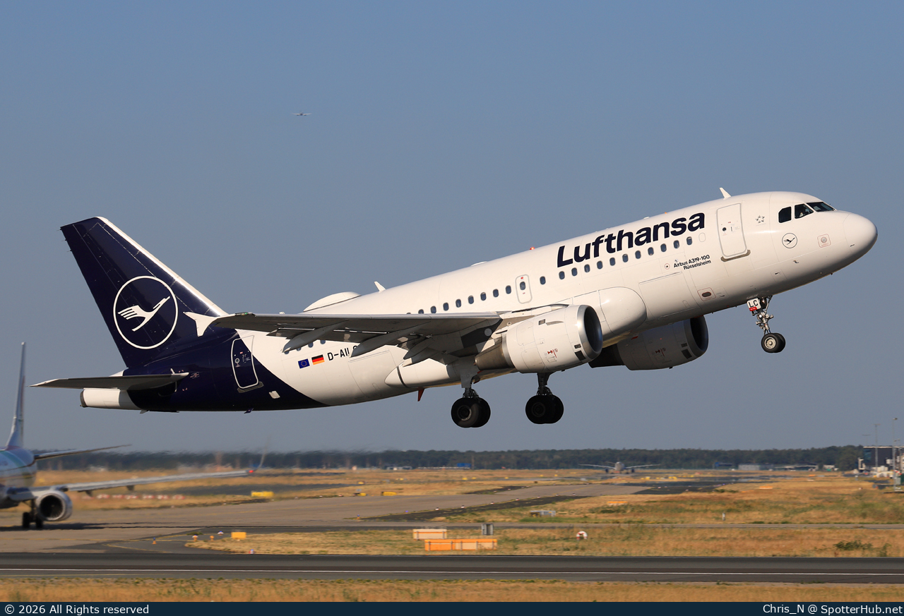 Photo of D-AILC - Airbus A319-114 operated by Lufthansa