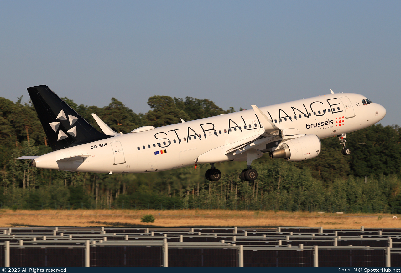 Photo of OO-SNP - Airbus A320-214 operated by Brussels Airlines