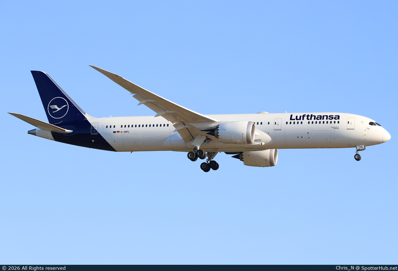 Photo of D-ABPL - Boeing 787-9 Dreamliner operated by Lufthansa