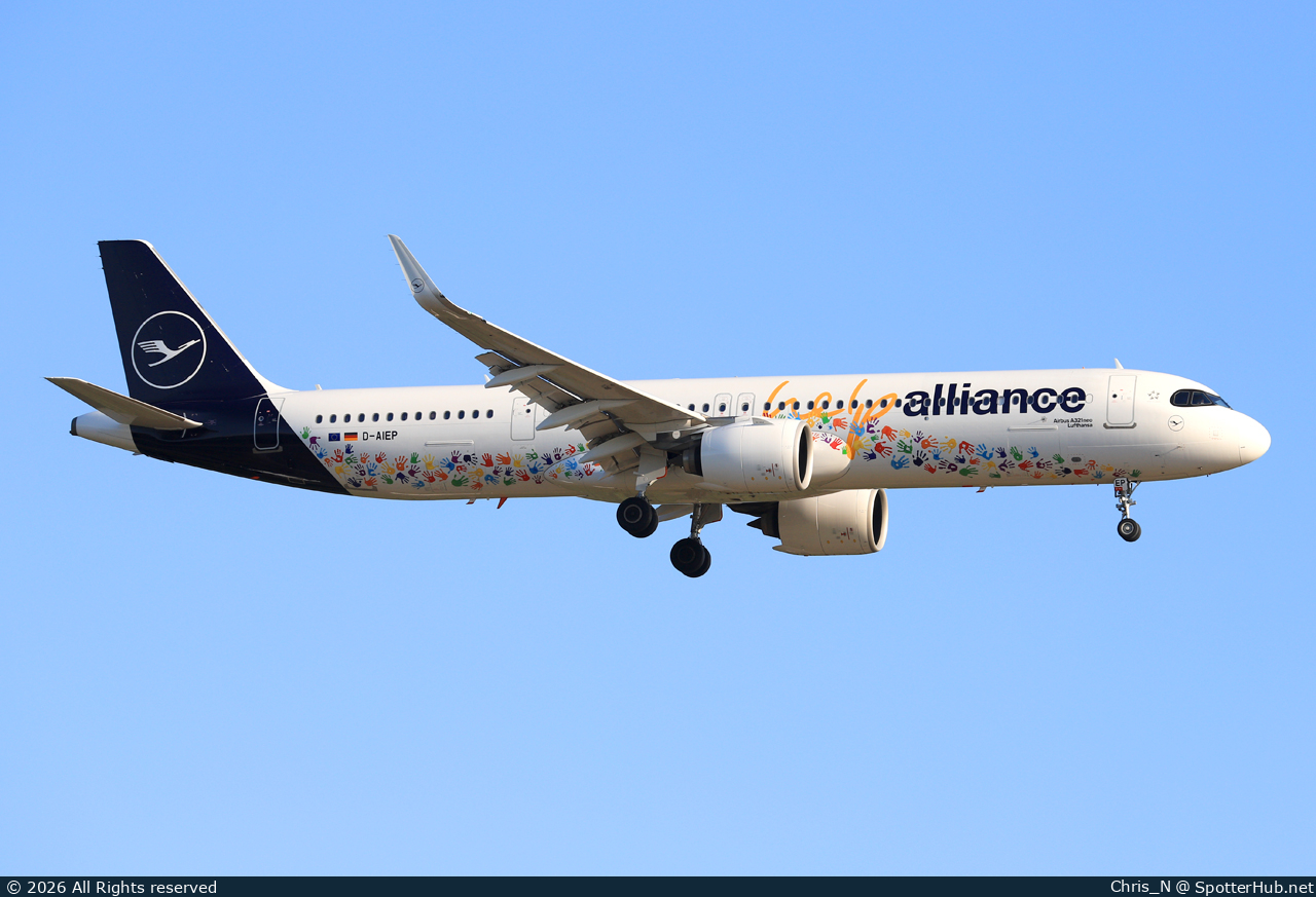 Photo of D-AIEP - Airbus A321-271NX operated by Lufthansa