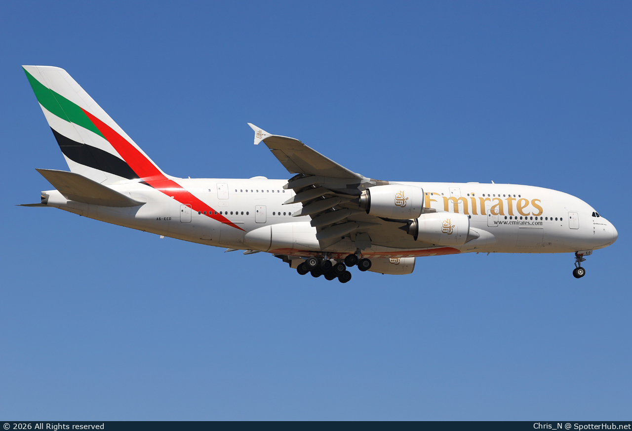 Photo of A6-EED - Airbus A380-861 operated by Emirates
